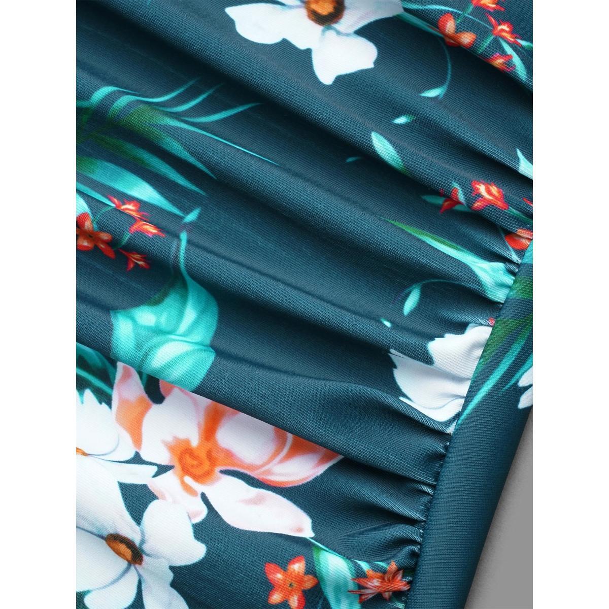Plus Size Tropical Print Tiered Ruffles Crisscross One Piece Swimsuit Women's Swimwear Cyan Beach Gathered Curve Bathing Suits High stretch One Pieces BloomChic 14-16/1X Product Image