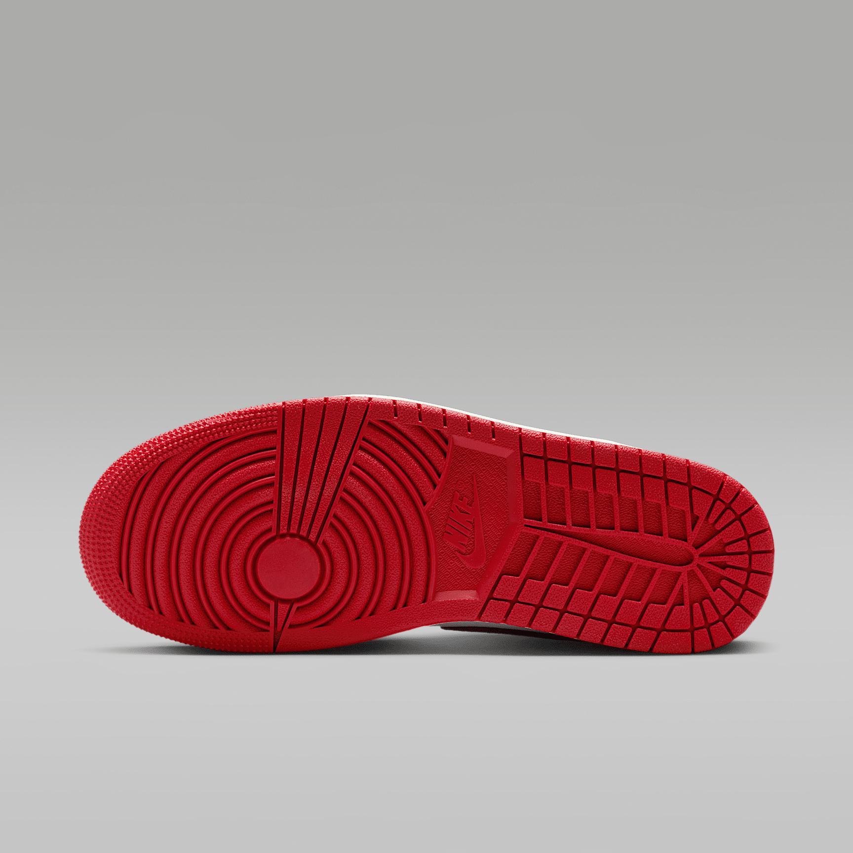 Air Jordan 1 Mid SE Women's Shoes Product Image
