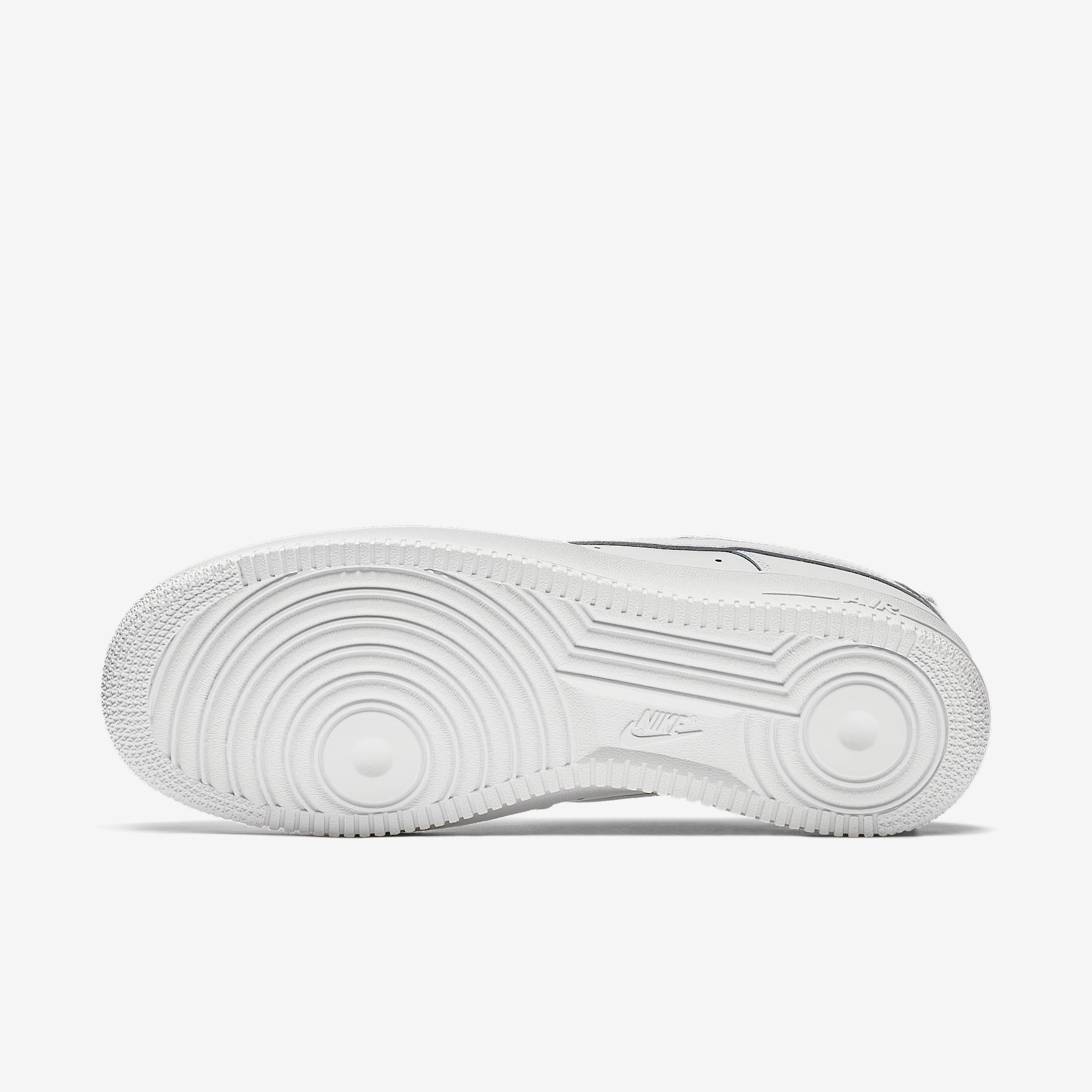 Nike Men's Air Force 1 '07 Shoes Product Image
