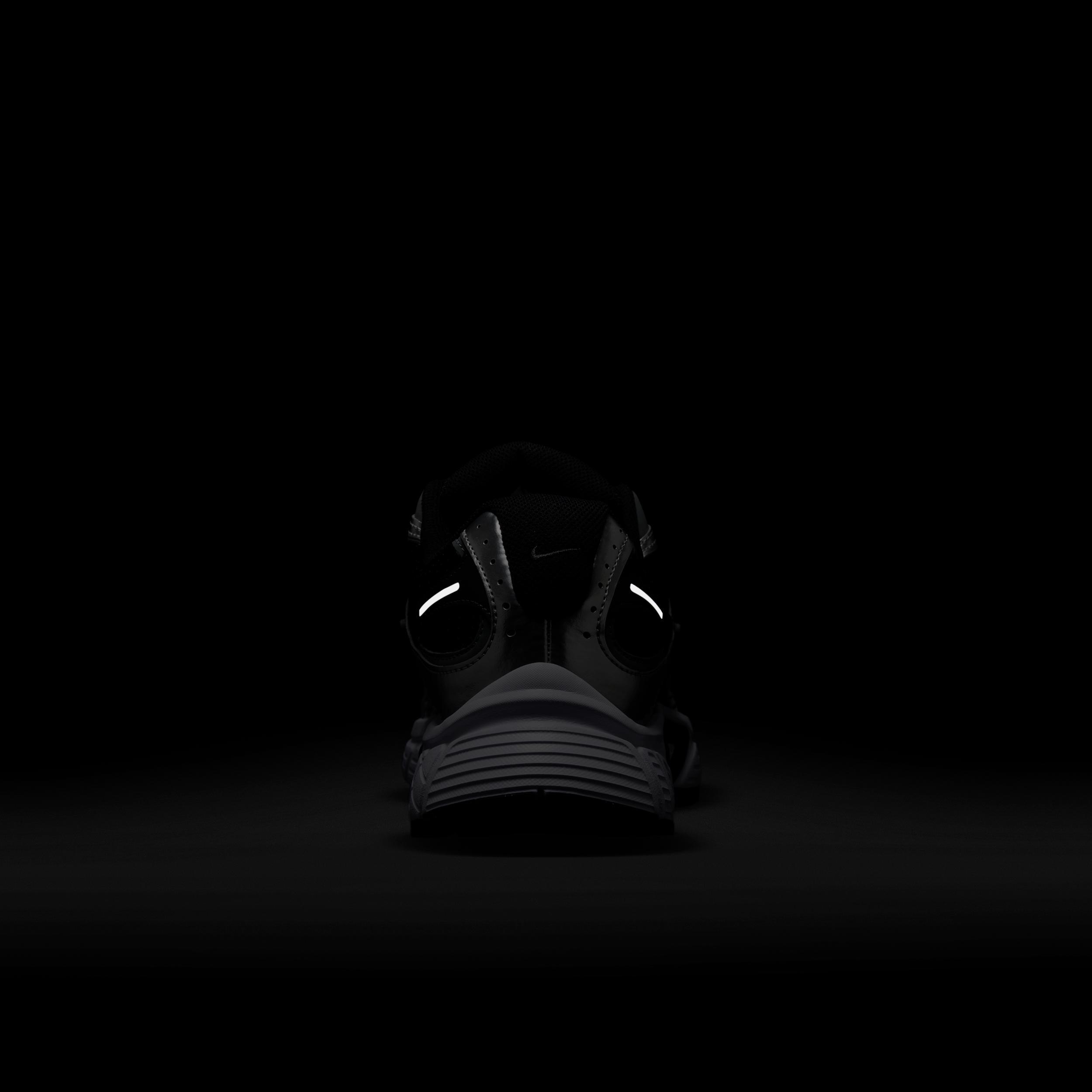Nike V5 RNR Men's Shoes Product Image