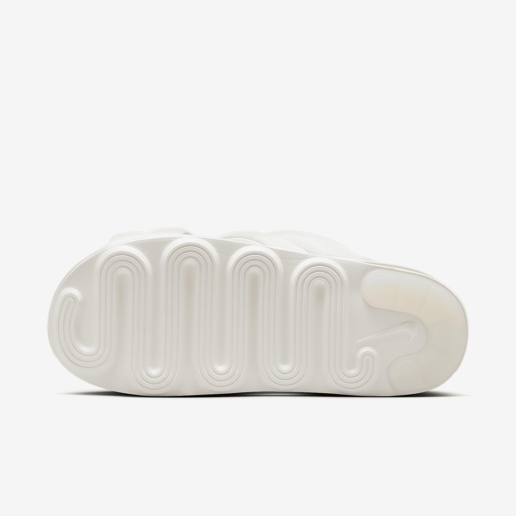 Nike Air Max Isla Women's Sandals Product Image