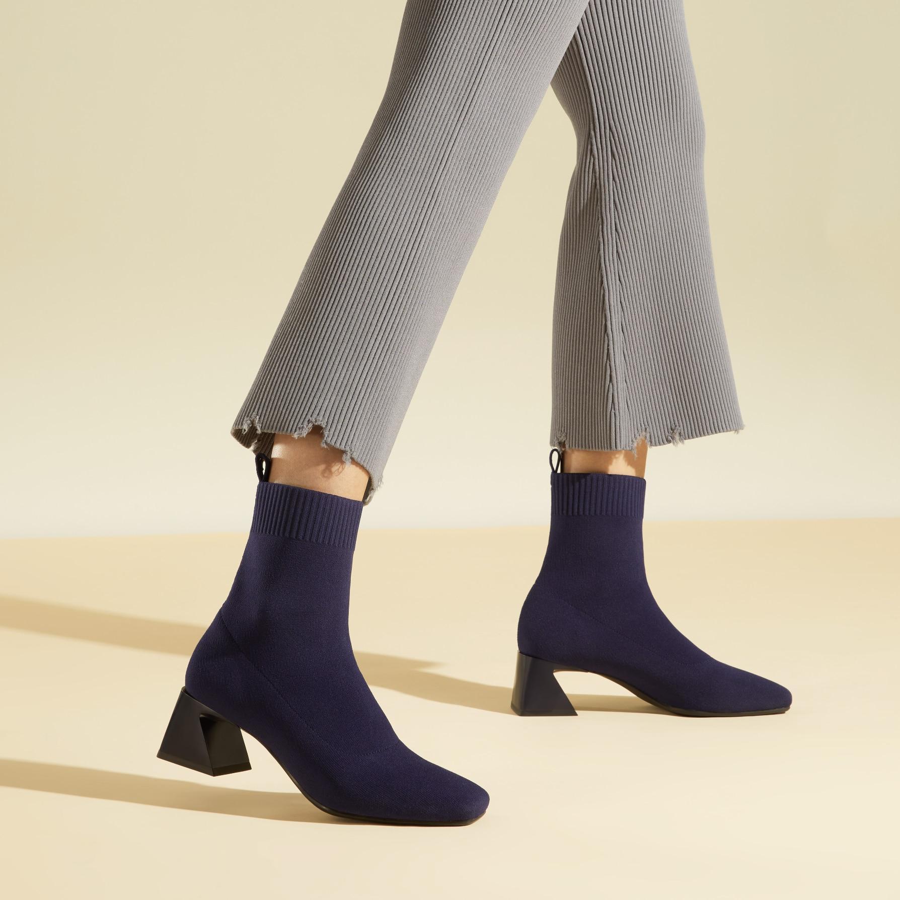 Square-Toe Water-Repellent Heeled Boots (Regina Pro) Product Image