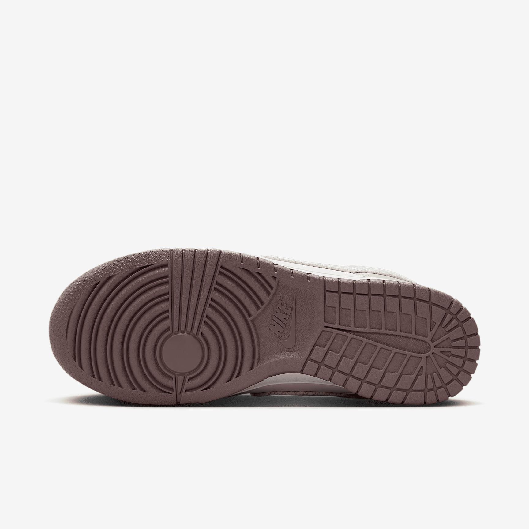 Nike Women's Dunk Low LX Shoes Product Image