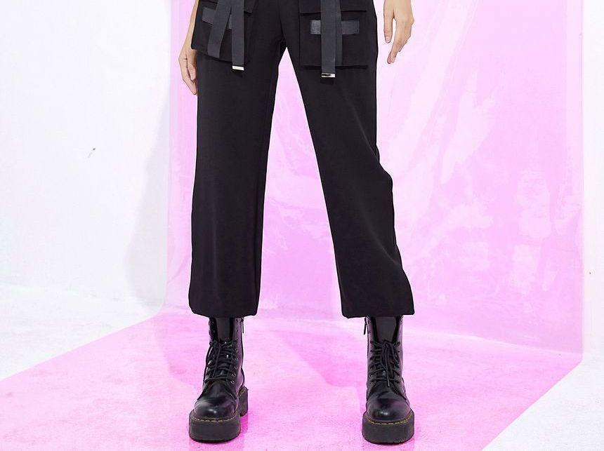 Eco-Friendly Sleeveless Twisted Top Product Image