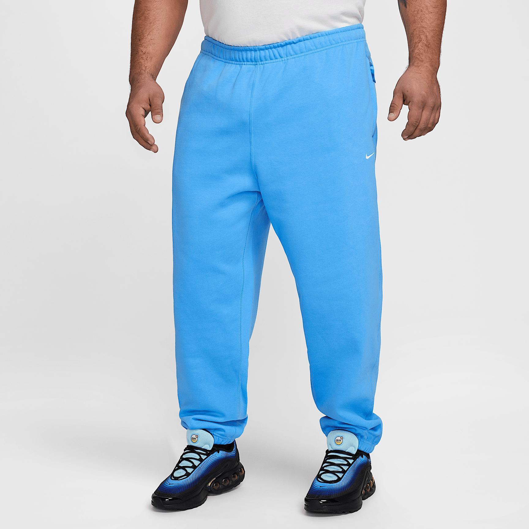 Nike Men's Solo Swoosh Fleece Pants Product Image