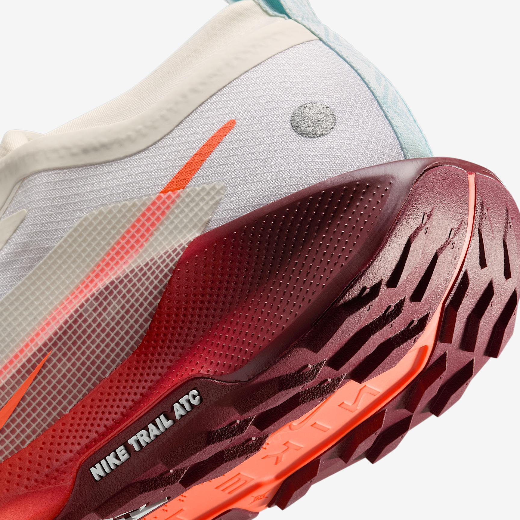Nike Men's Pegasus Trail 5 GORE-TEX Waterproof Trail Running Shoes Product Image