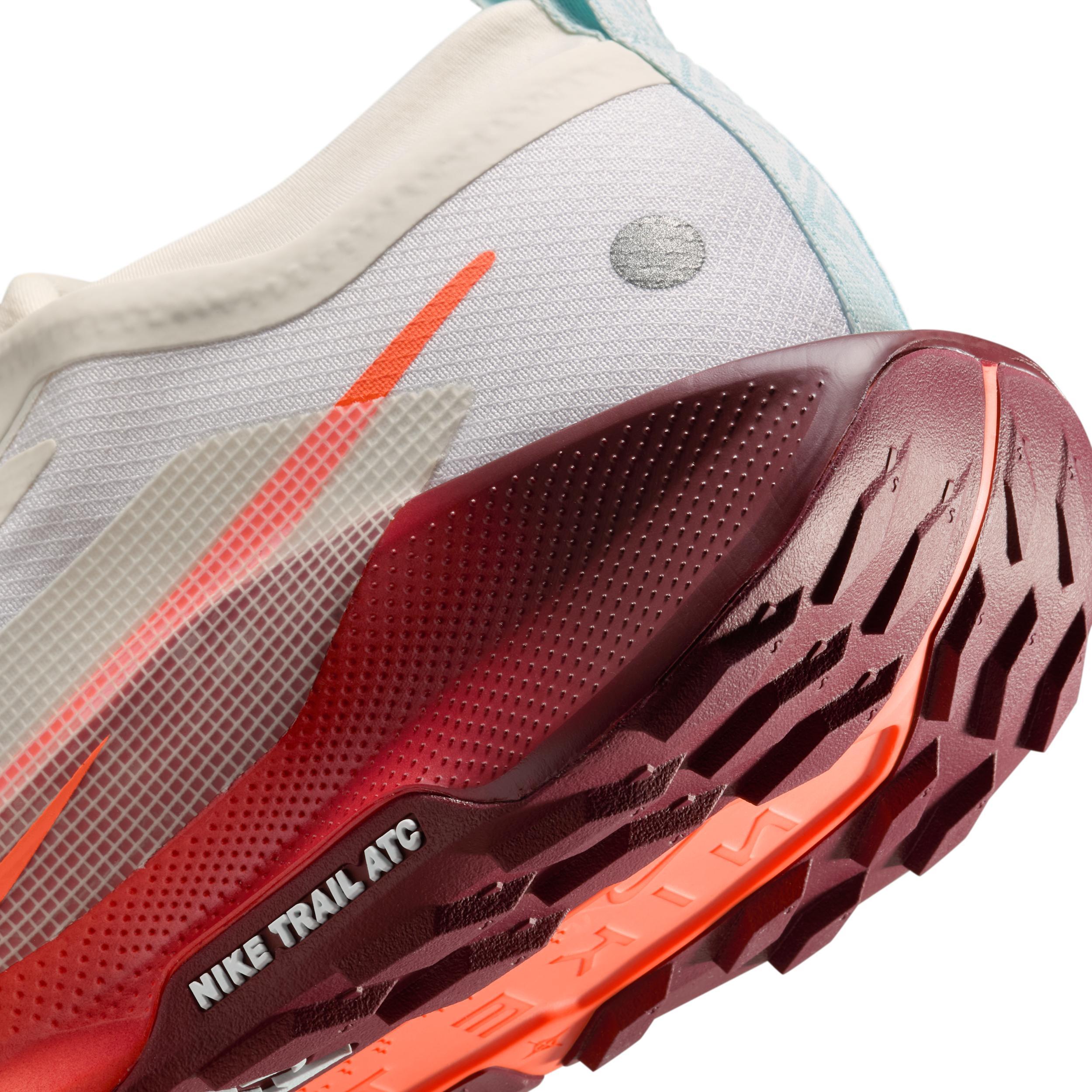 Nike Men's Pegasus Trail 5 GORE-TEX Waterproof Trail Running Shoes Product Image