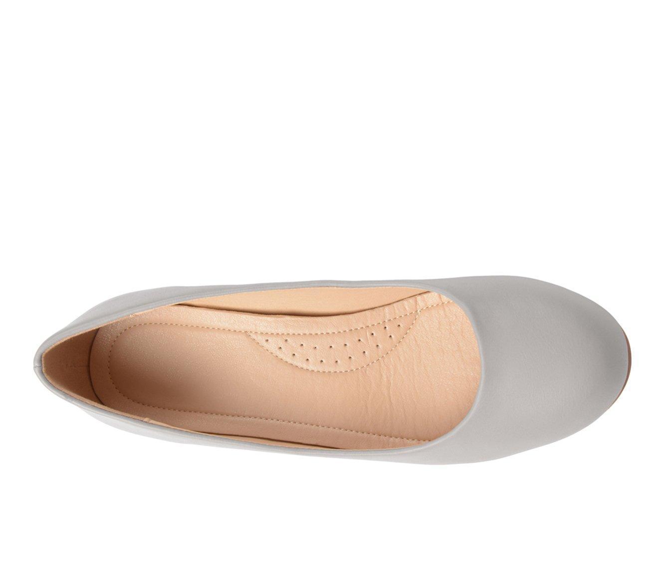 Women's Journee Collection Saar Pumps Product Image