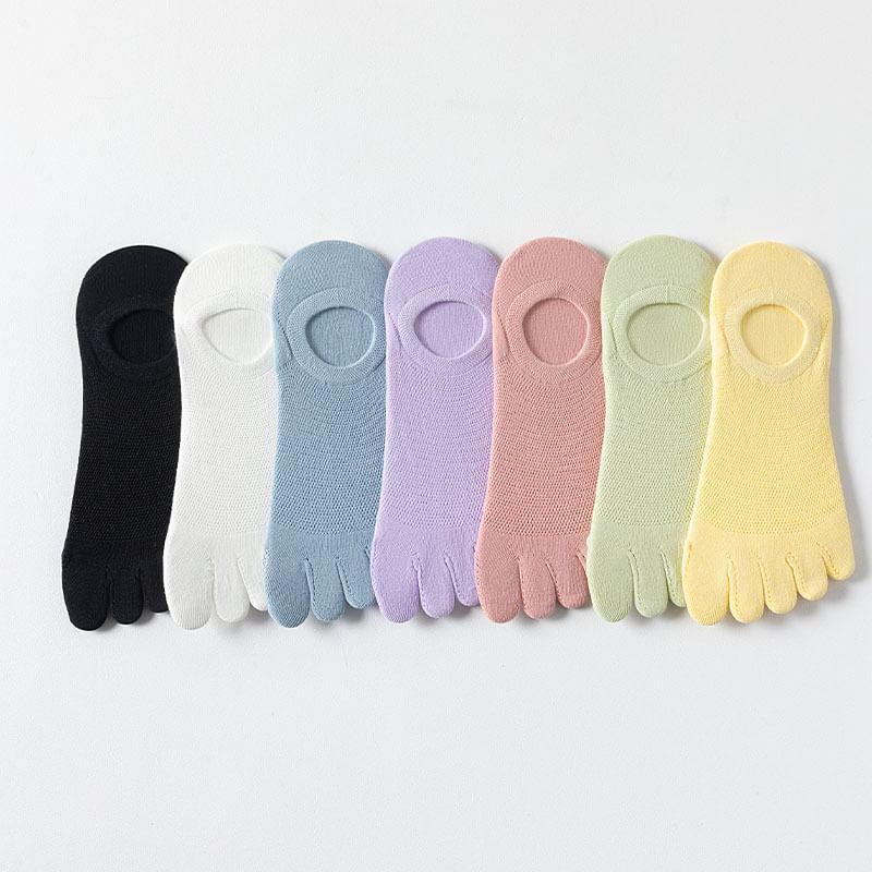 Plain Split Toe No Show Socks Product Image
