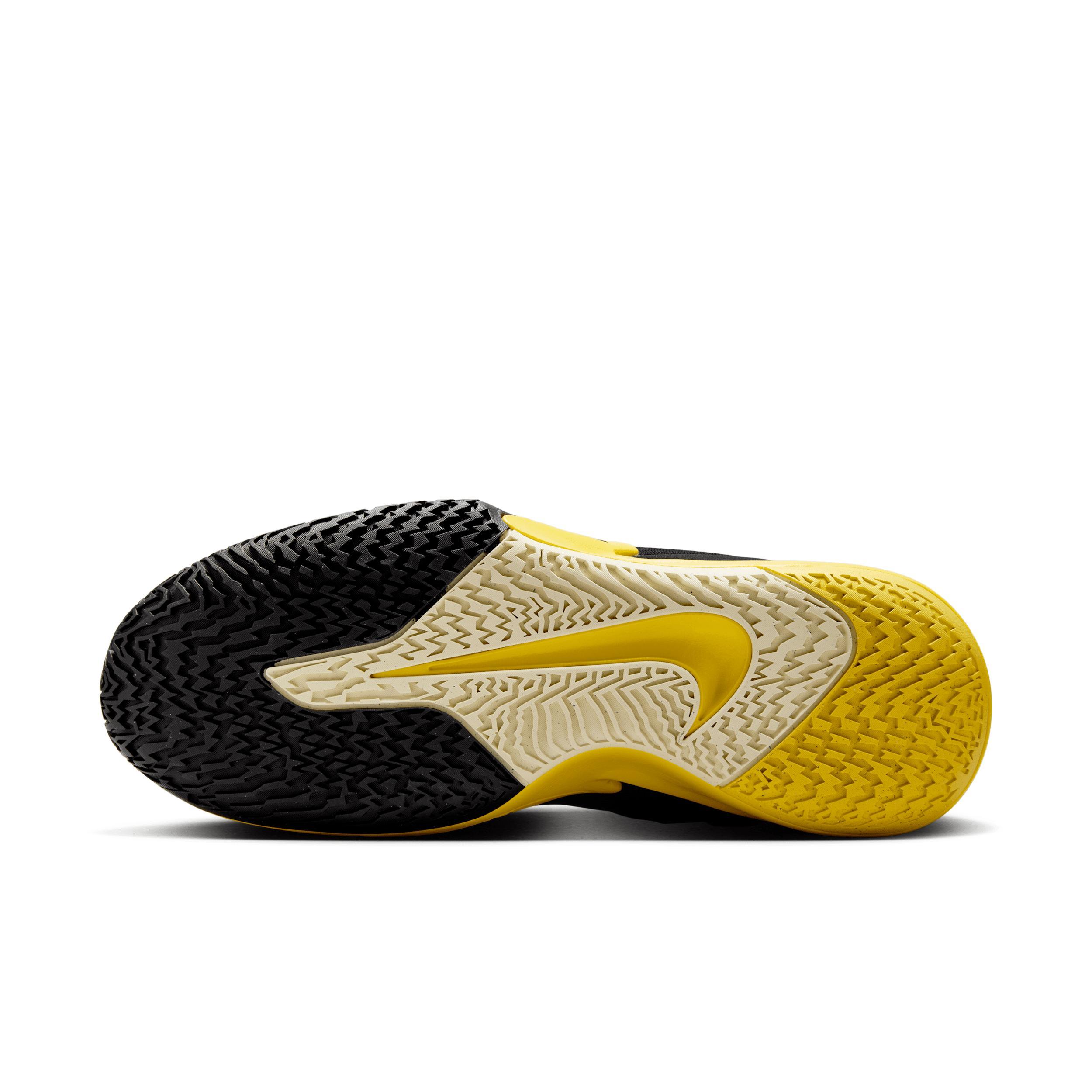 Nike Precision 7 EasyOn Men's Basketball Shoes Product Image