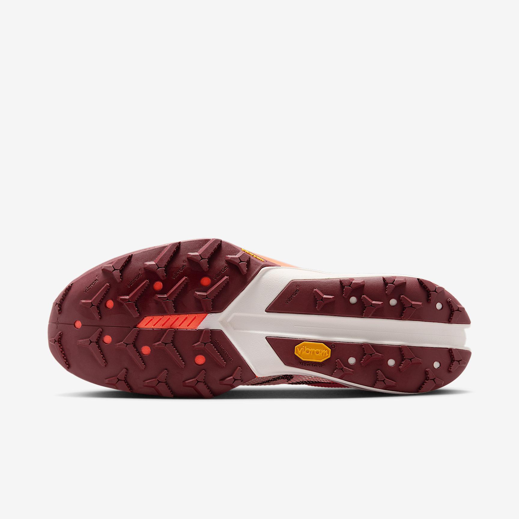 Nike Men's Kiger 10 Trail Running Shoes Product Image