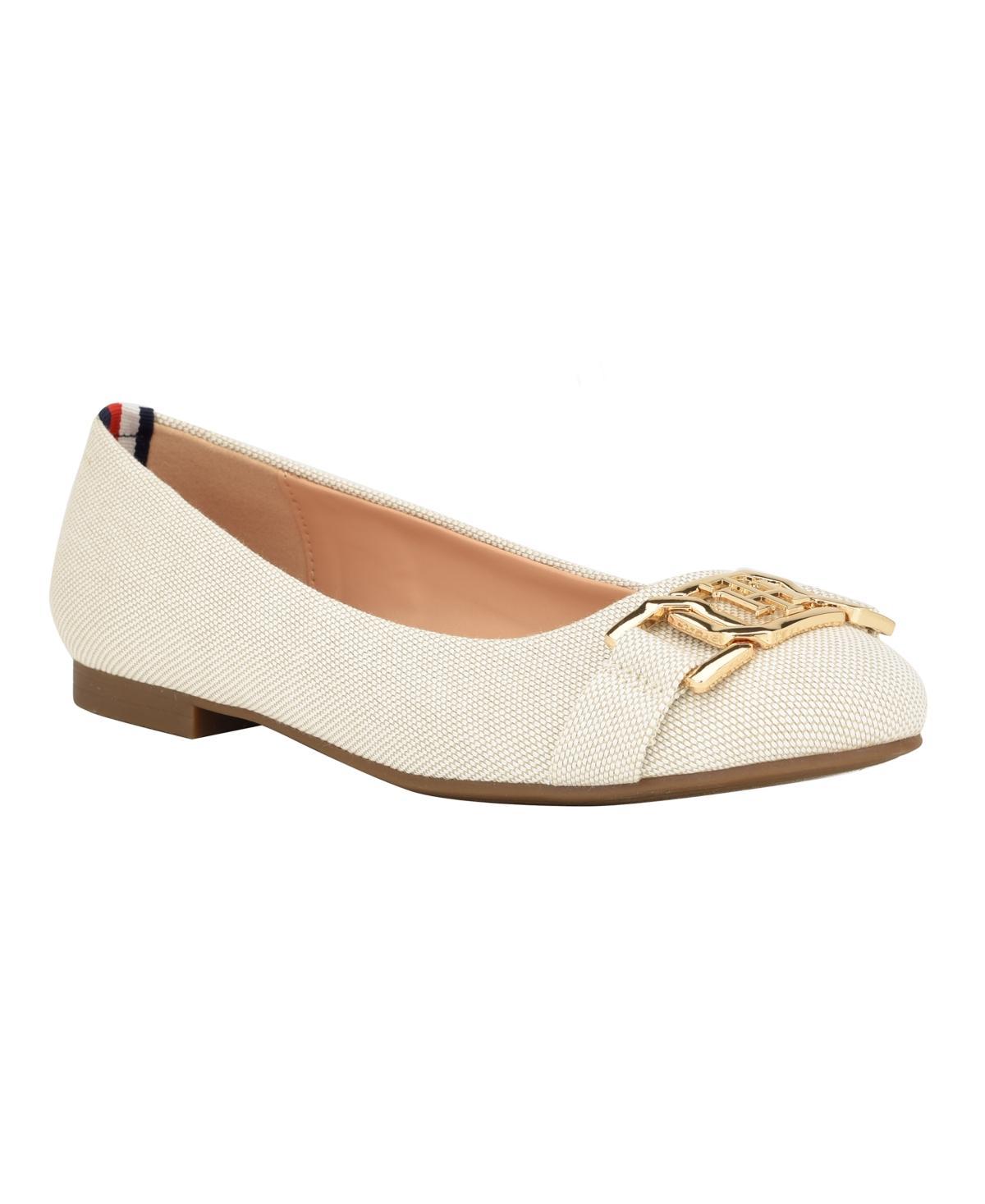 Tommy Hilfiger Gallyne (Ivory) Women's Flat Shoes Product Image