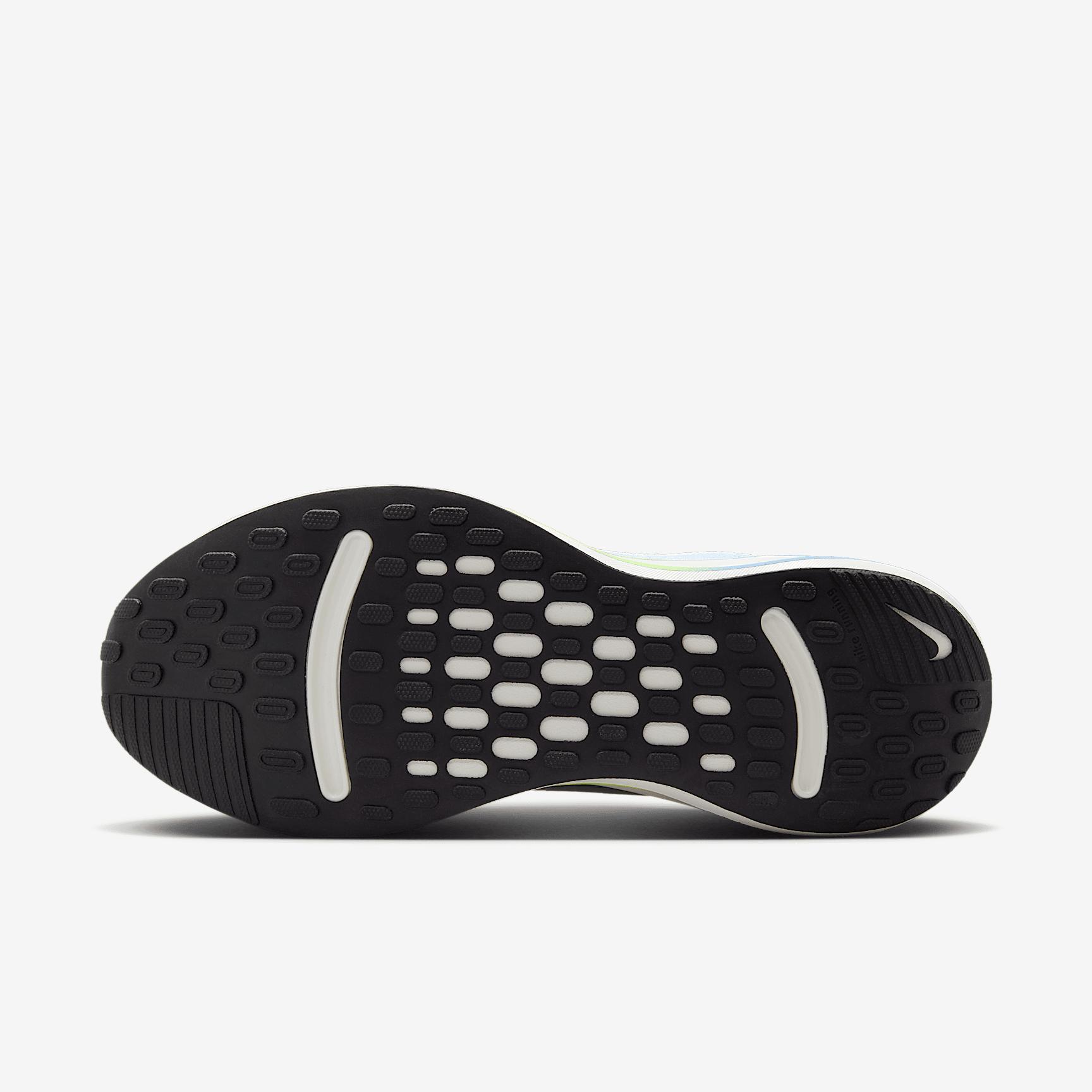 Nike Women's Journey Run Road Running Shoes Product Image