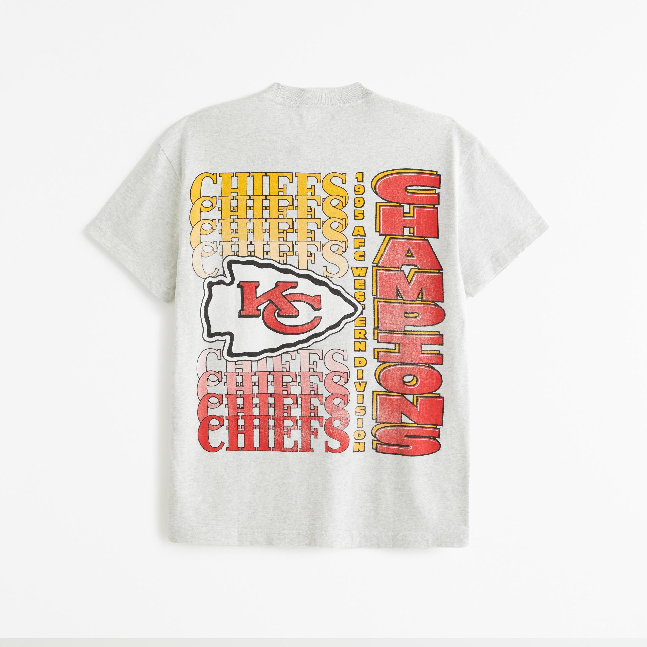 Tampa Bay Buccaneers Graphic Tee Product Image