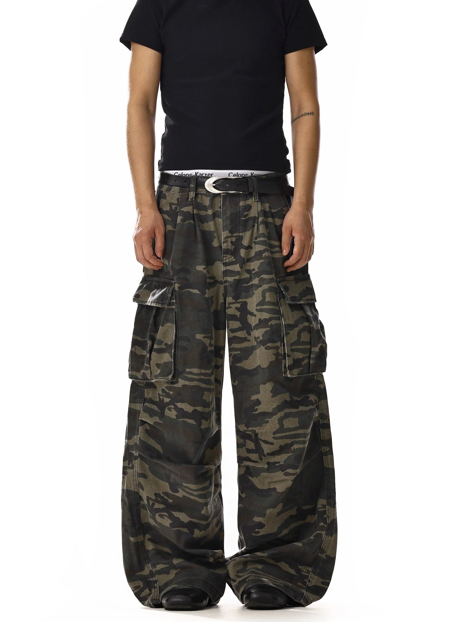 RT No. 18251 CAMO STRAIGHT CARGO PANTS Product Image