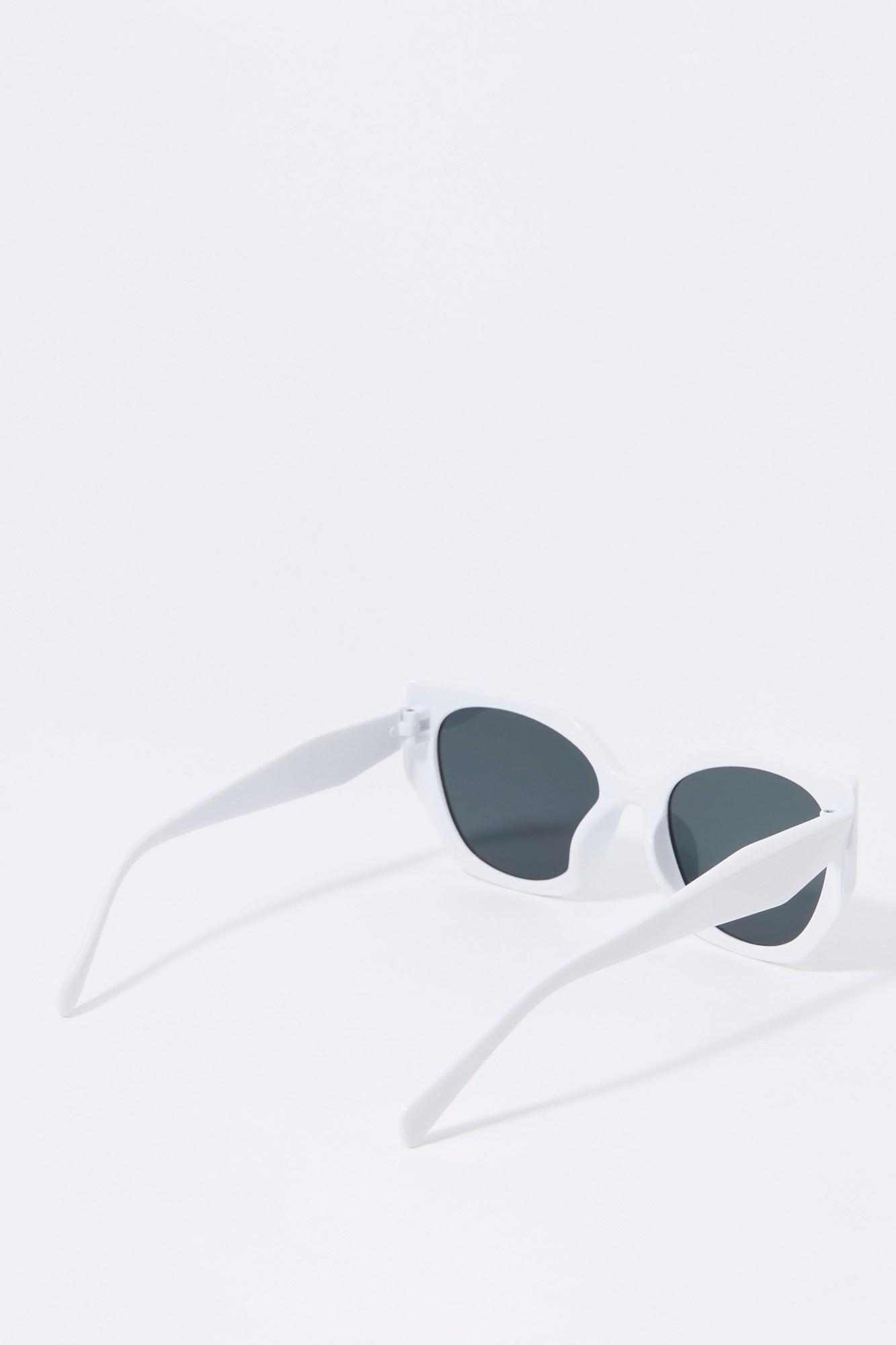 Geo Cat Eye Sunglasses Female Product Image