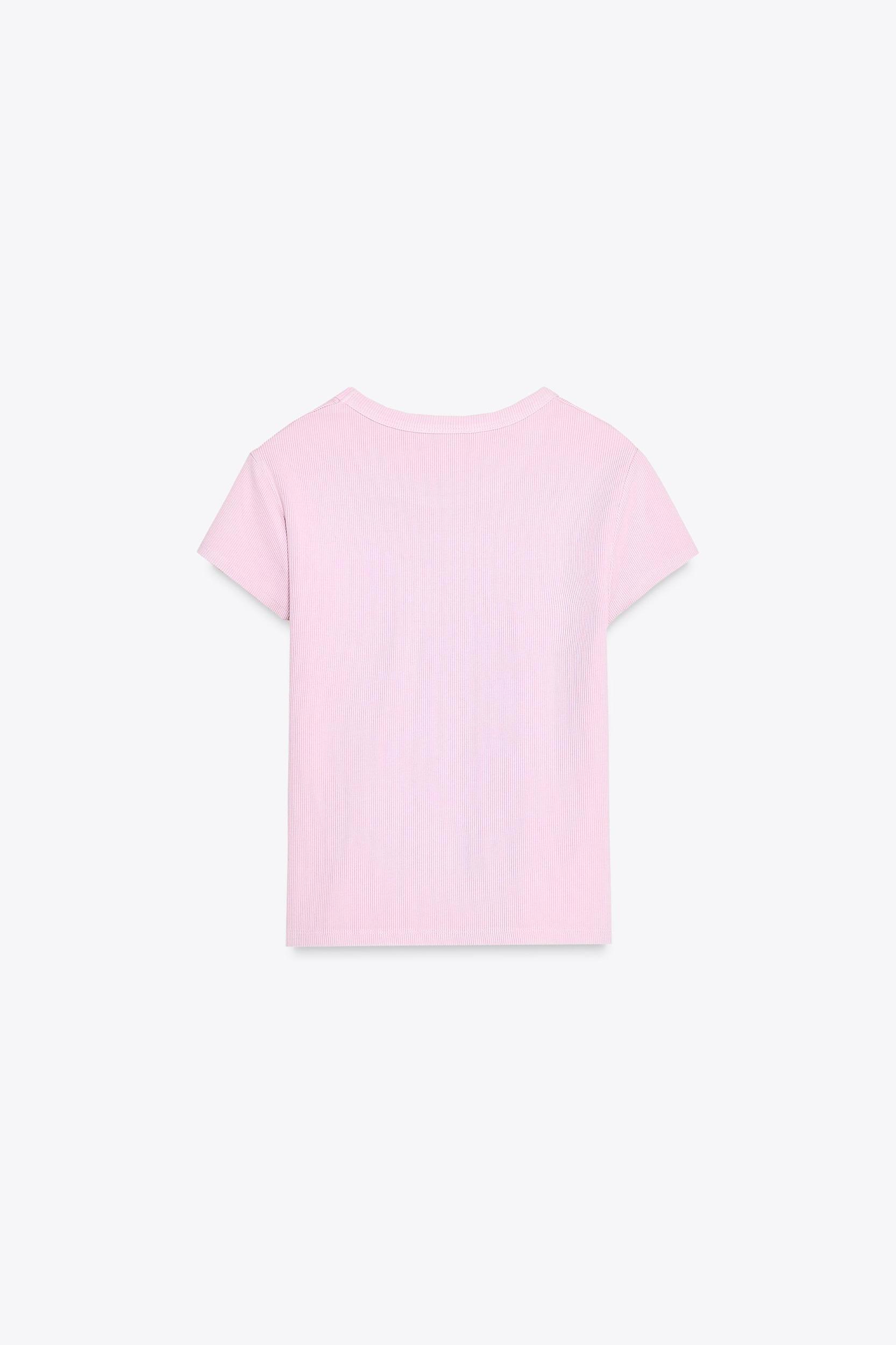 HELLO KITTY © 2025 SANRIO WASHED EFFECT T-SHIRT Product Image