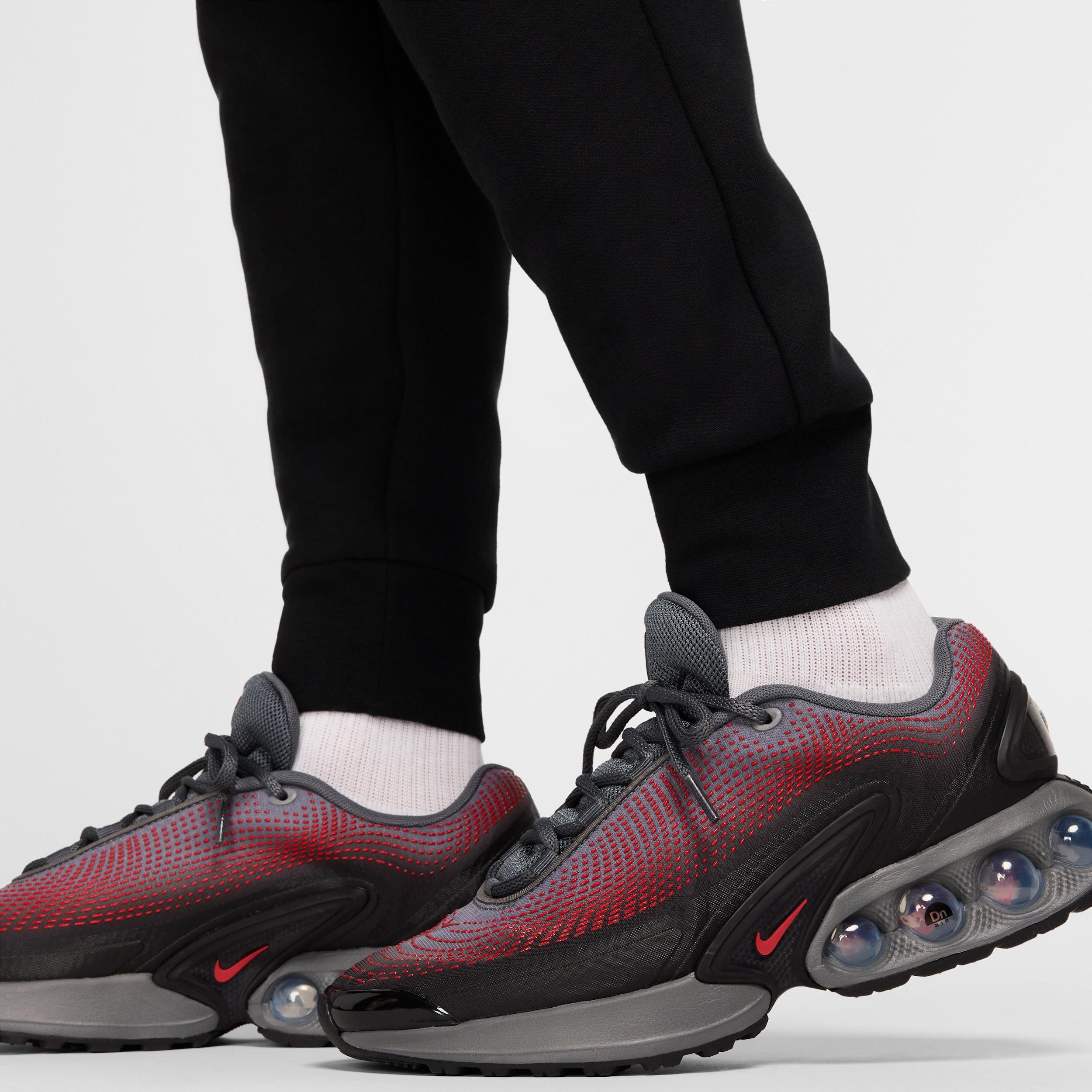 Nike Men's Tech Fleece Jogger Pants Product Image