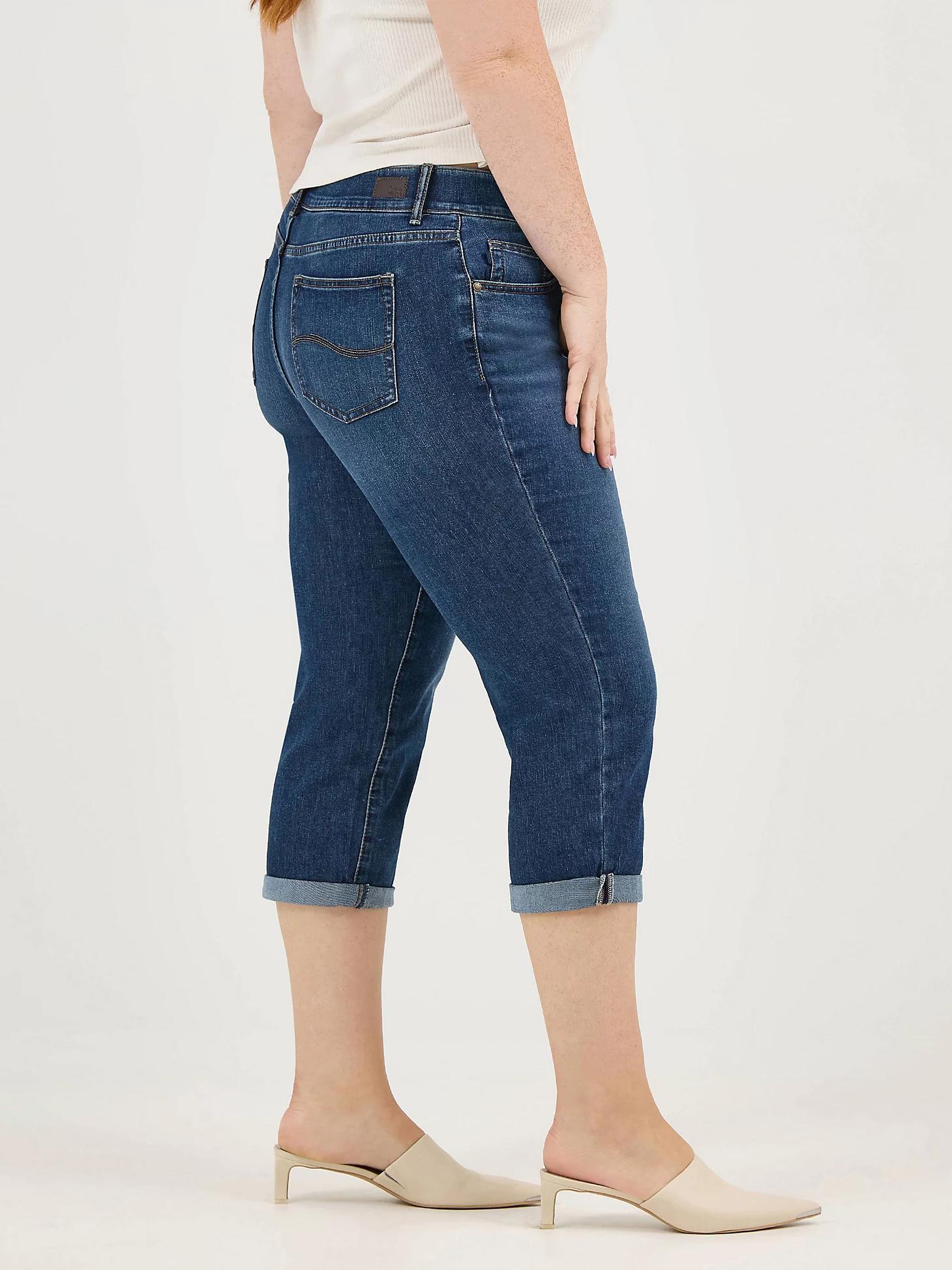 Women's Ultra Lux Comfort with Flex Motion Capri (Plus) | Women's Capris & Crops | Lee® Product Image