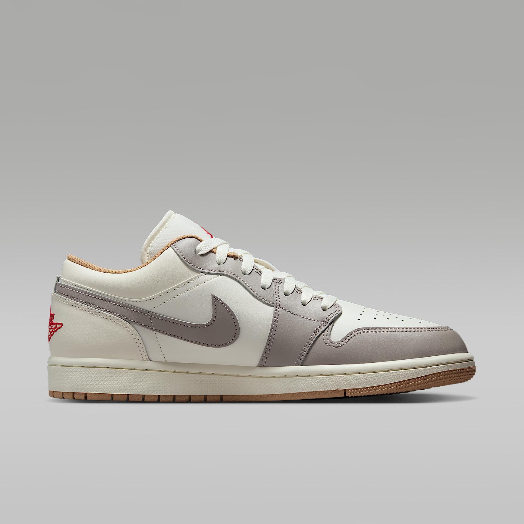 Men's Air Jordan 1 Low Shoes Product Image