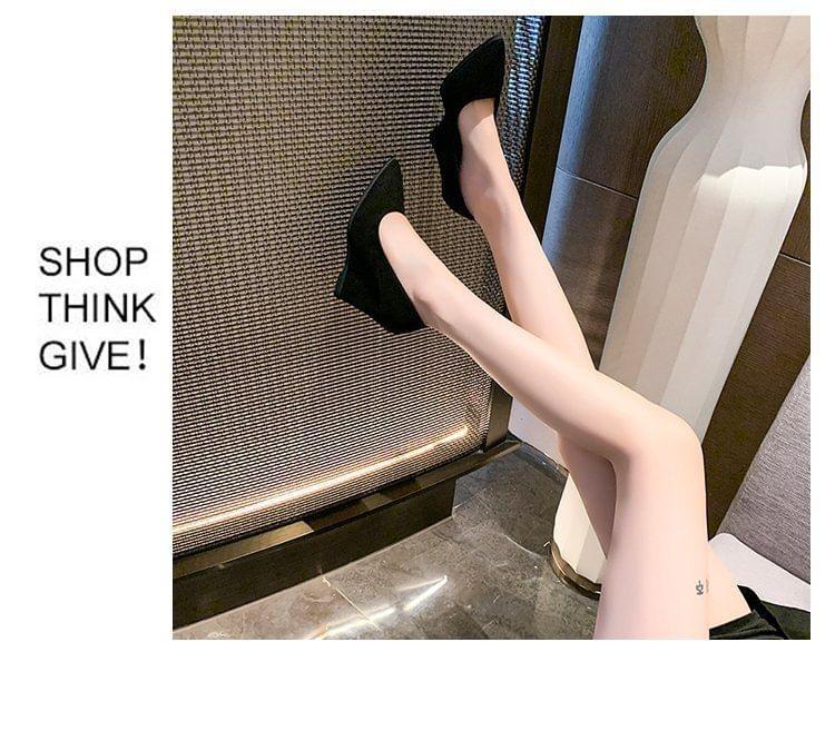 Wedge Heel Pointed Toe Plain Pumps Product Image