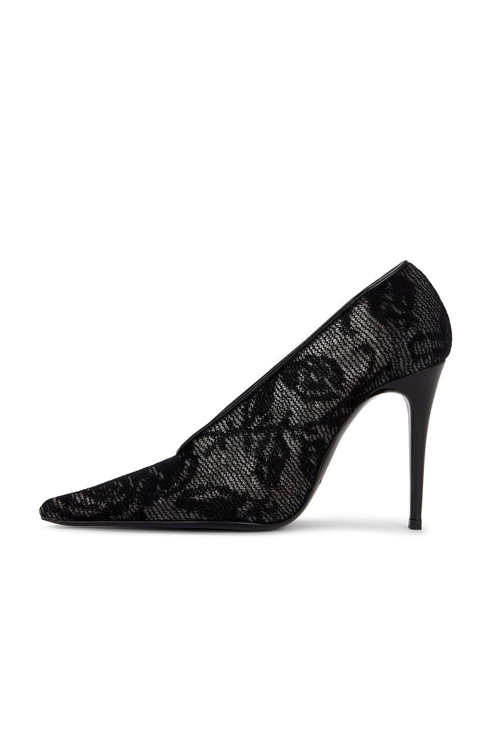 Floral Pointed Pump Product Image