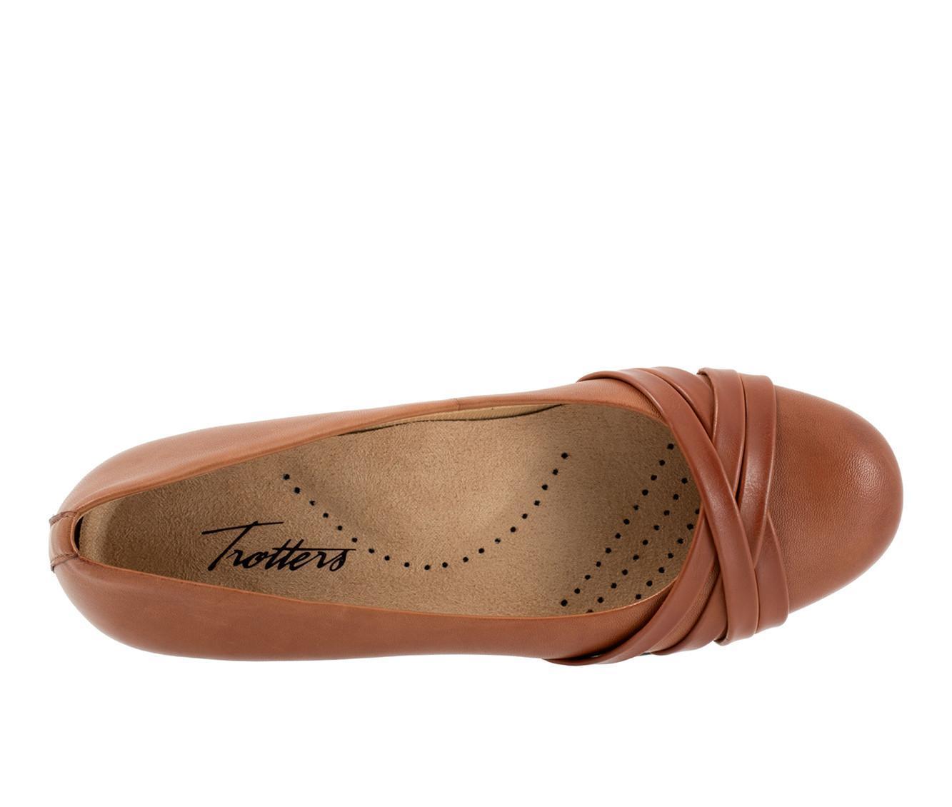 Women's Baretraps Covette Casual Flats Product Image
