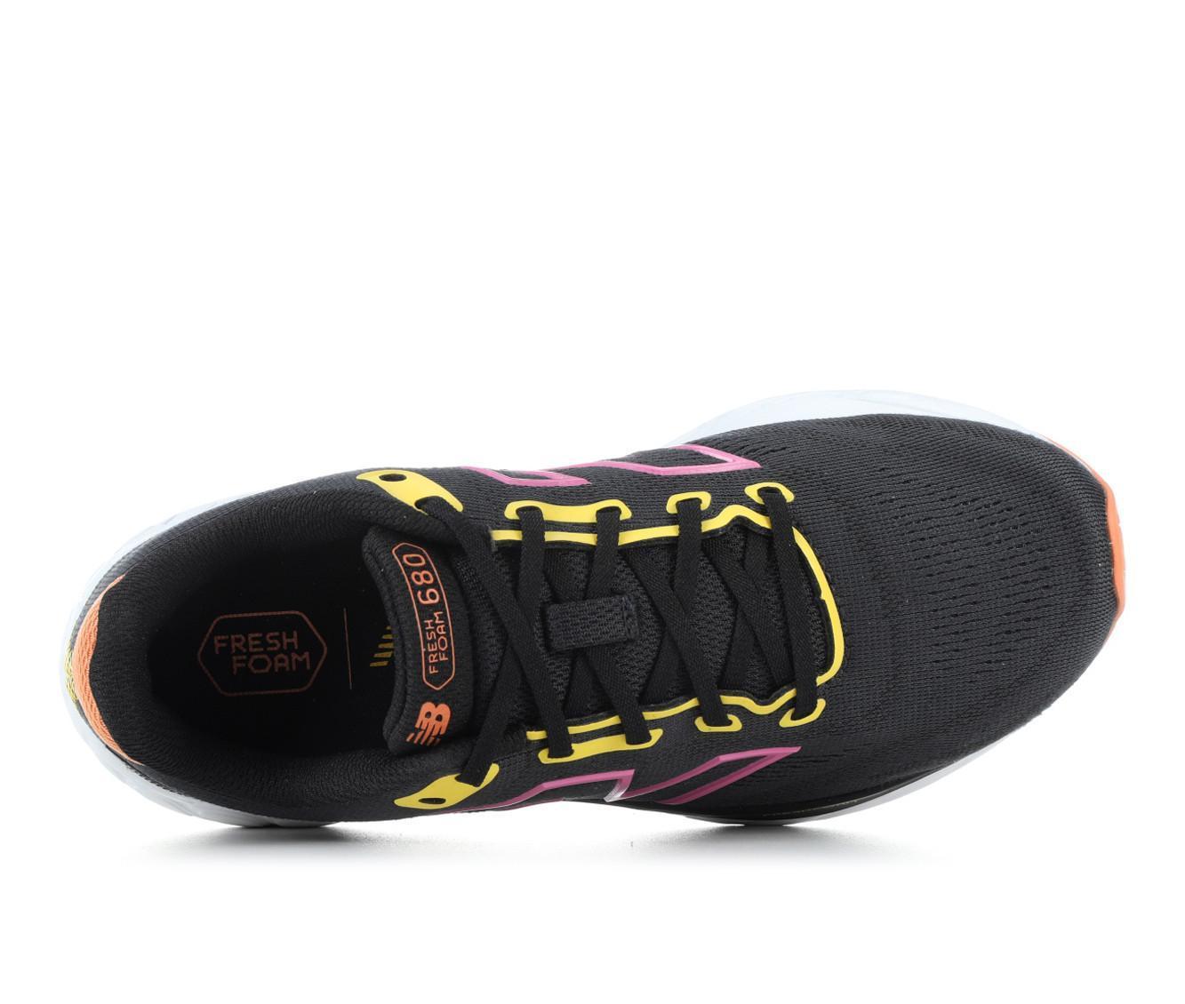 Women's New Balance W680V8 Running Shoes Product Image