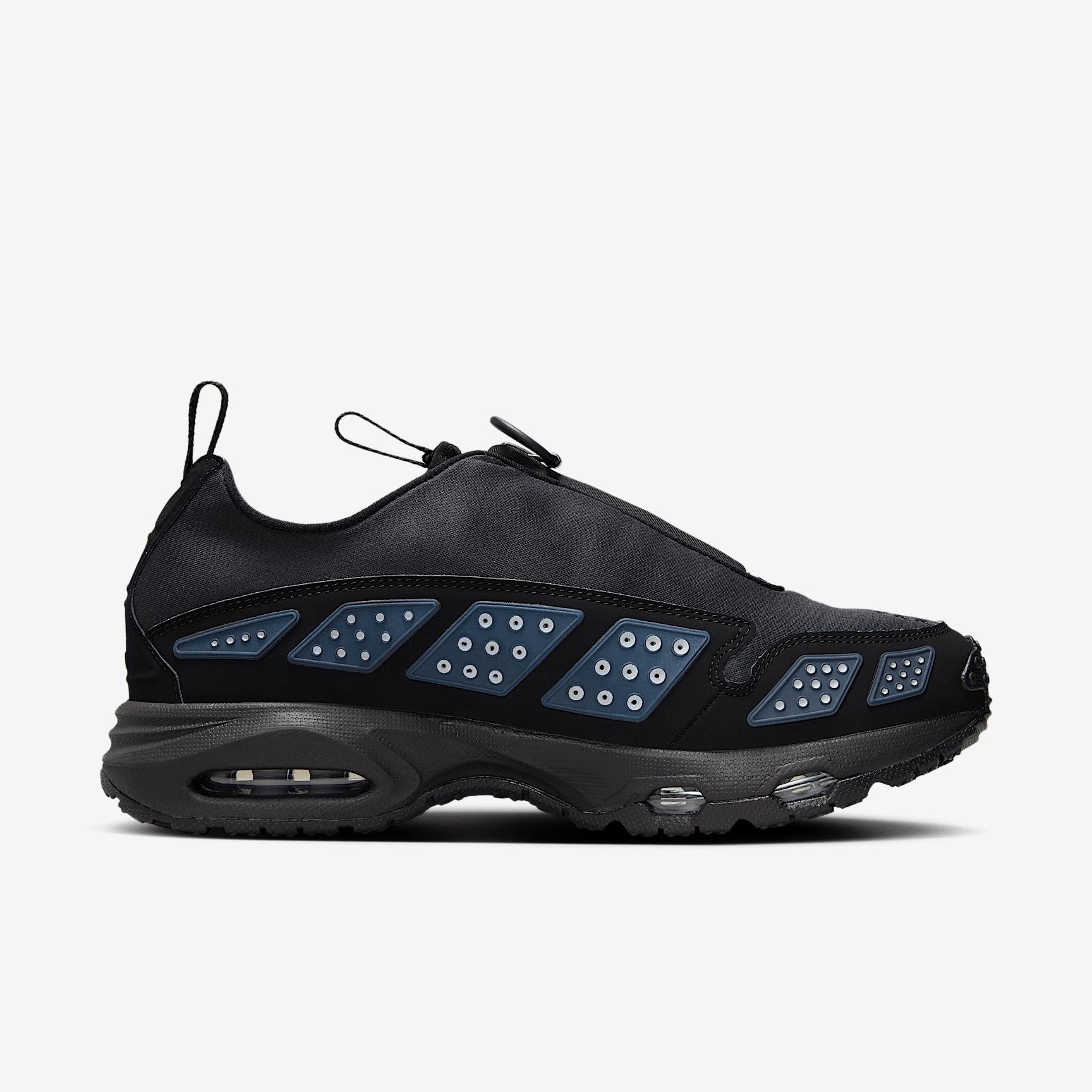 Nike Women's Air Max SNDR Shoes Product Image