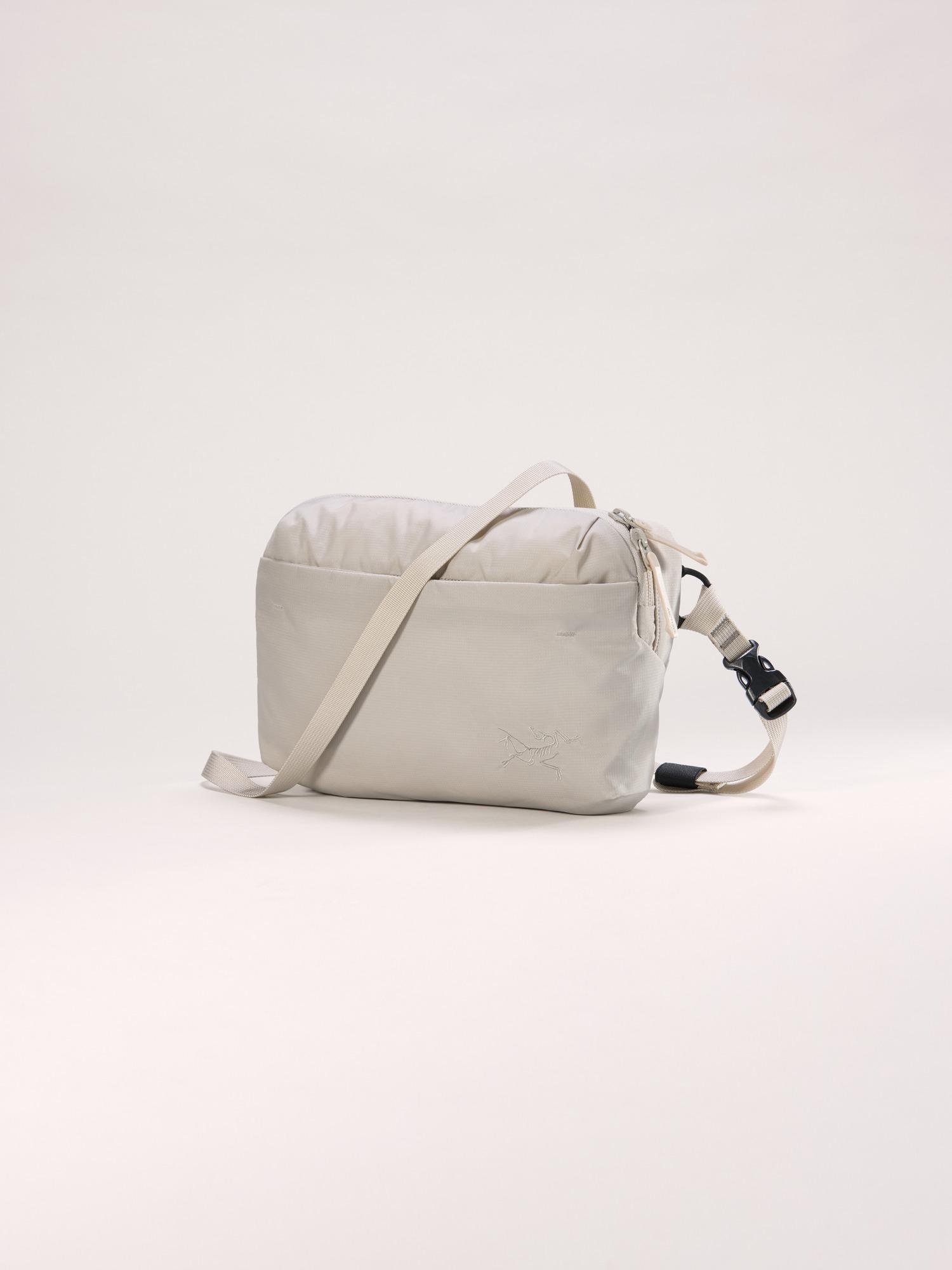 Heliad Crossbody Bag Product Image