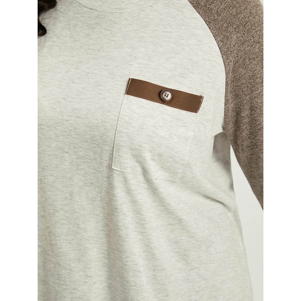 Plus Size Contrast Raglan Sleeve Patched Pocket T-shirt White Women Casual Contrast Plain Round Neck Dailywear T-shirts BloomChic 12/L Product Image