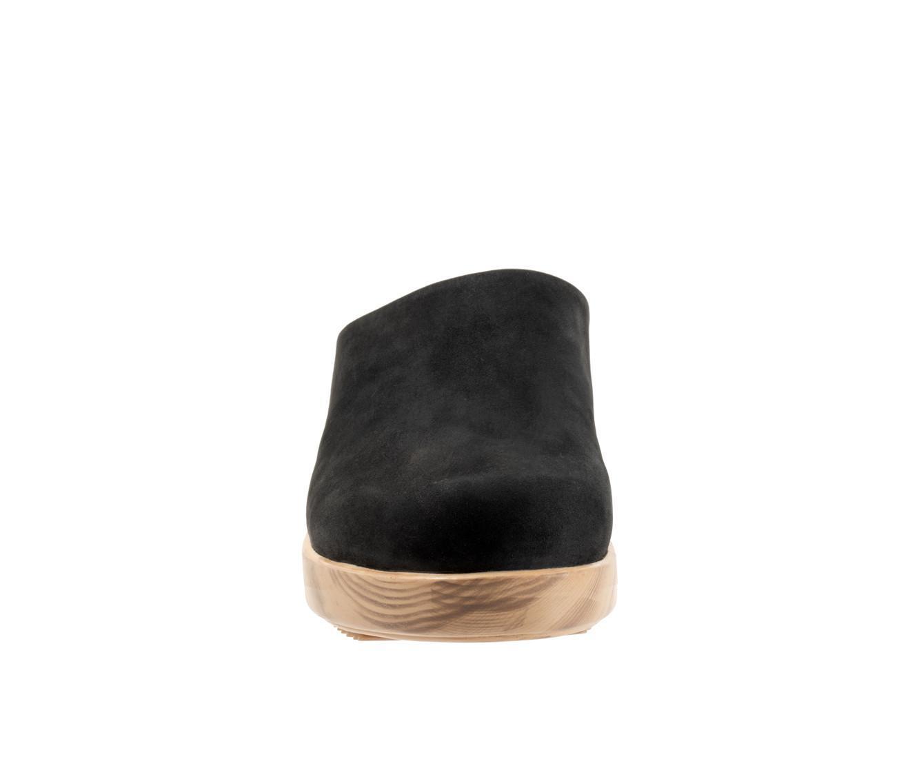 Women's Softwalk Felida Clogs Product Image