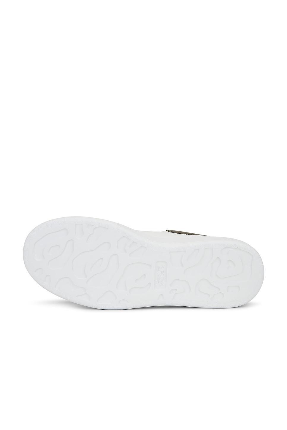 Oversized Sneaker Product Image
