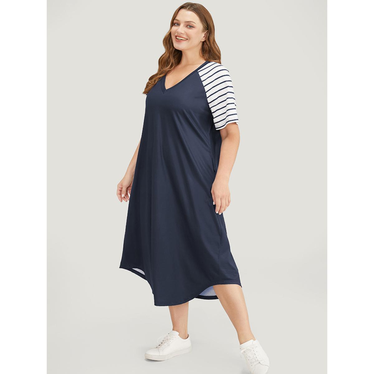 Plus Size Striped Raglan Sleeve Pocket Arc Hem Dress Navy Women Casual Arc Hem V-neck Short sleeve Curvy Midi Dress BloomChic 18-20/2X Product Image