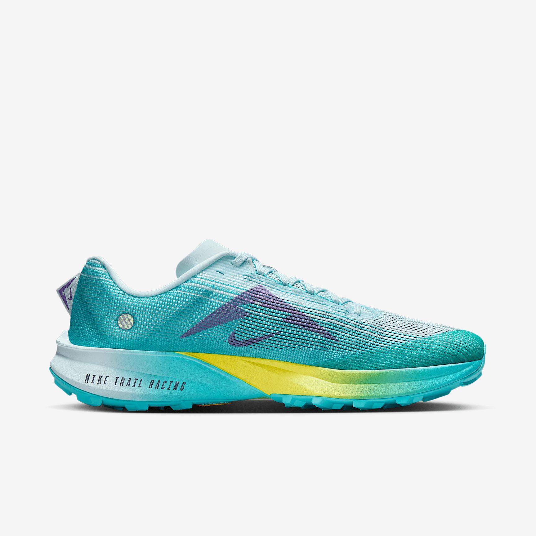 Nike Men's Kiger 10 Trail Running Shoes Product Image