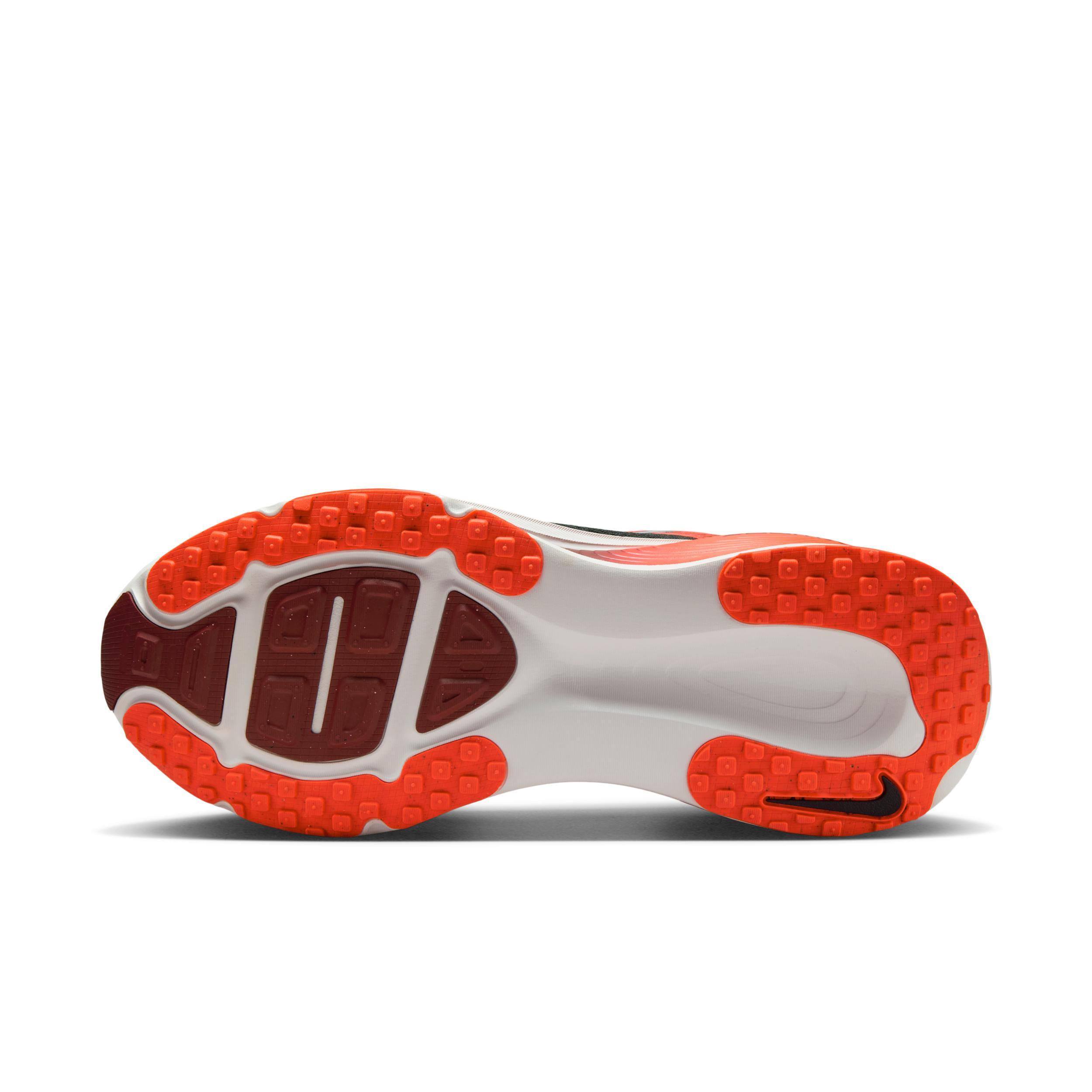 Nike Men's Vomero 18 Road Running Shoes (Extra Wide) Product Image