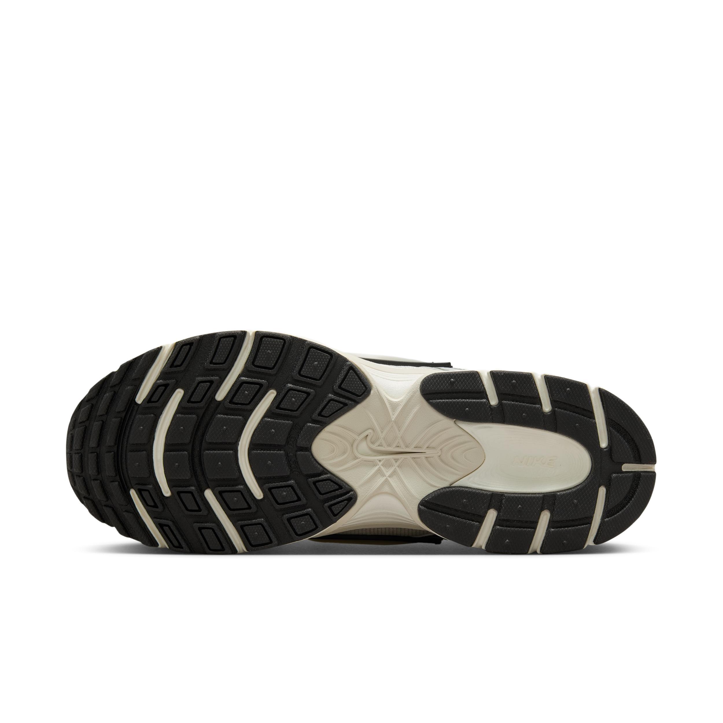 Nike Womens V5 RNR Casual Shoes in Summit White/Sail/Black Product Image