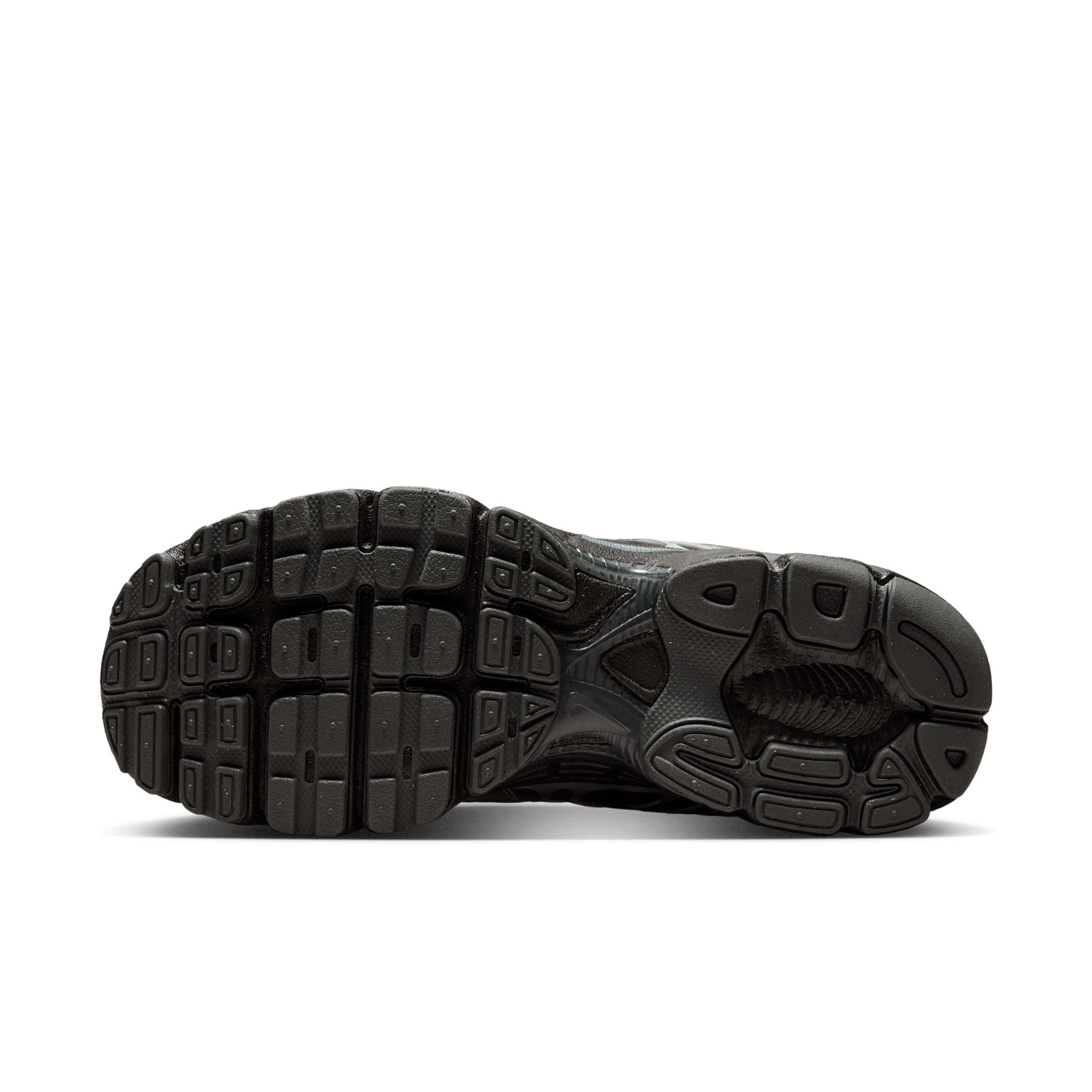 Nike Women's Air Max Moto 2K Shoes Product Image