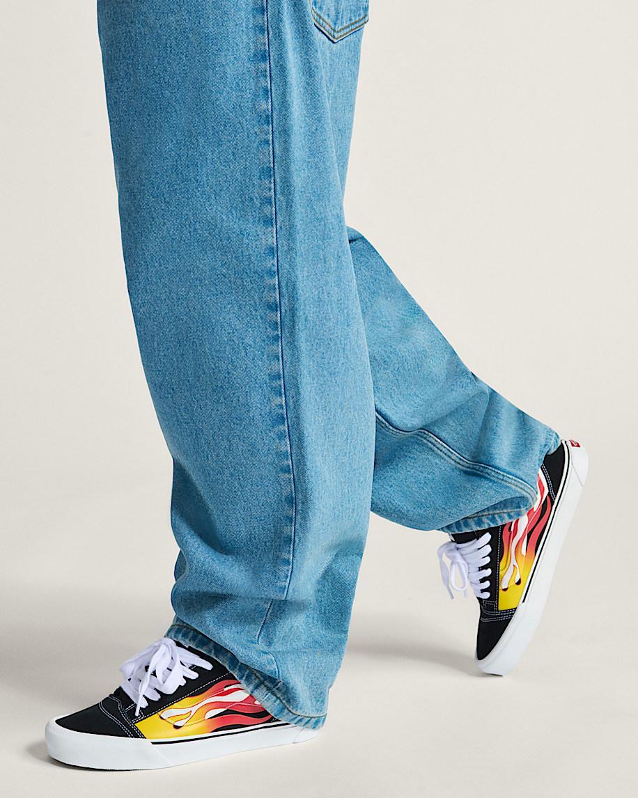 Knu Skool Shoe in Black / Red| Vans US Product Image
