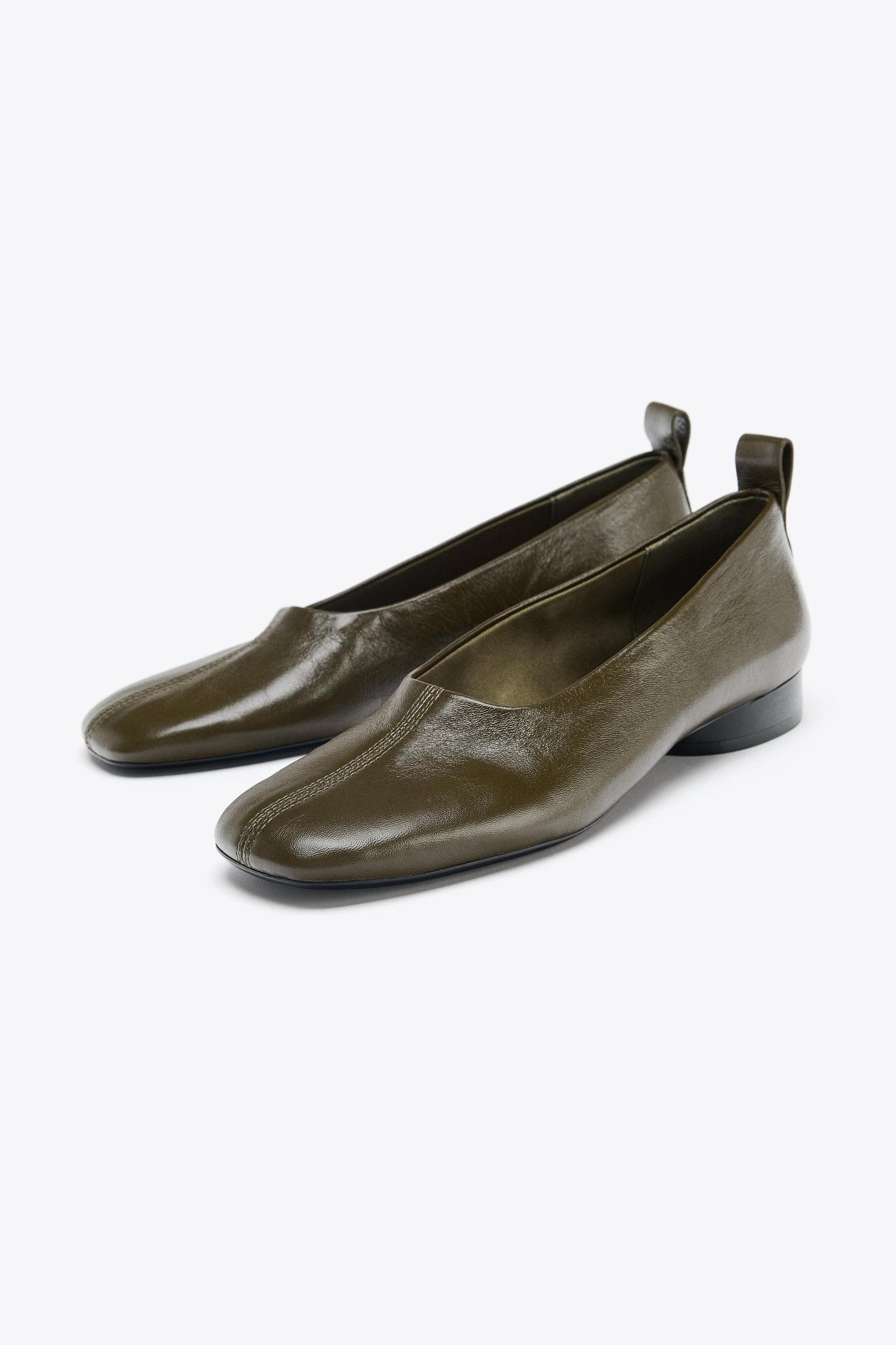 LOW HEELED LEATHER BALLET FLATS Product Image