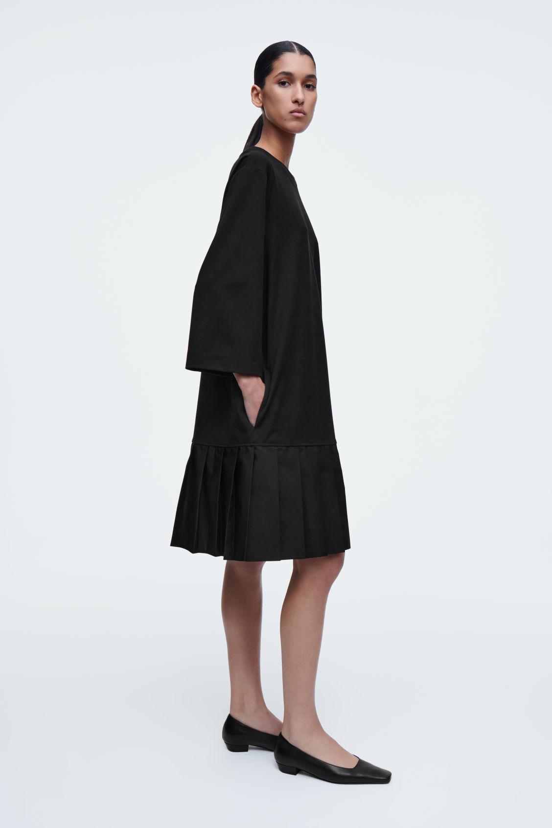 PLEATED DROPPED-WAIST T-SHIRT DRESS Product Image