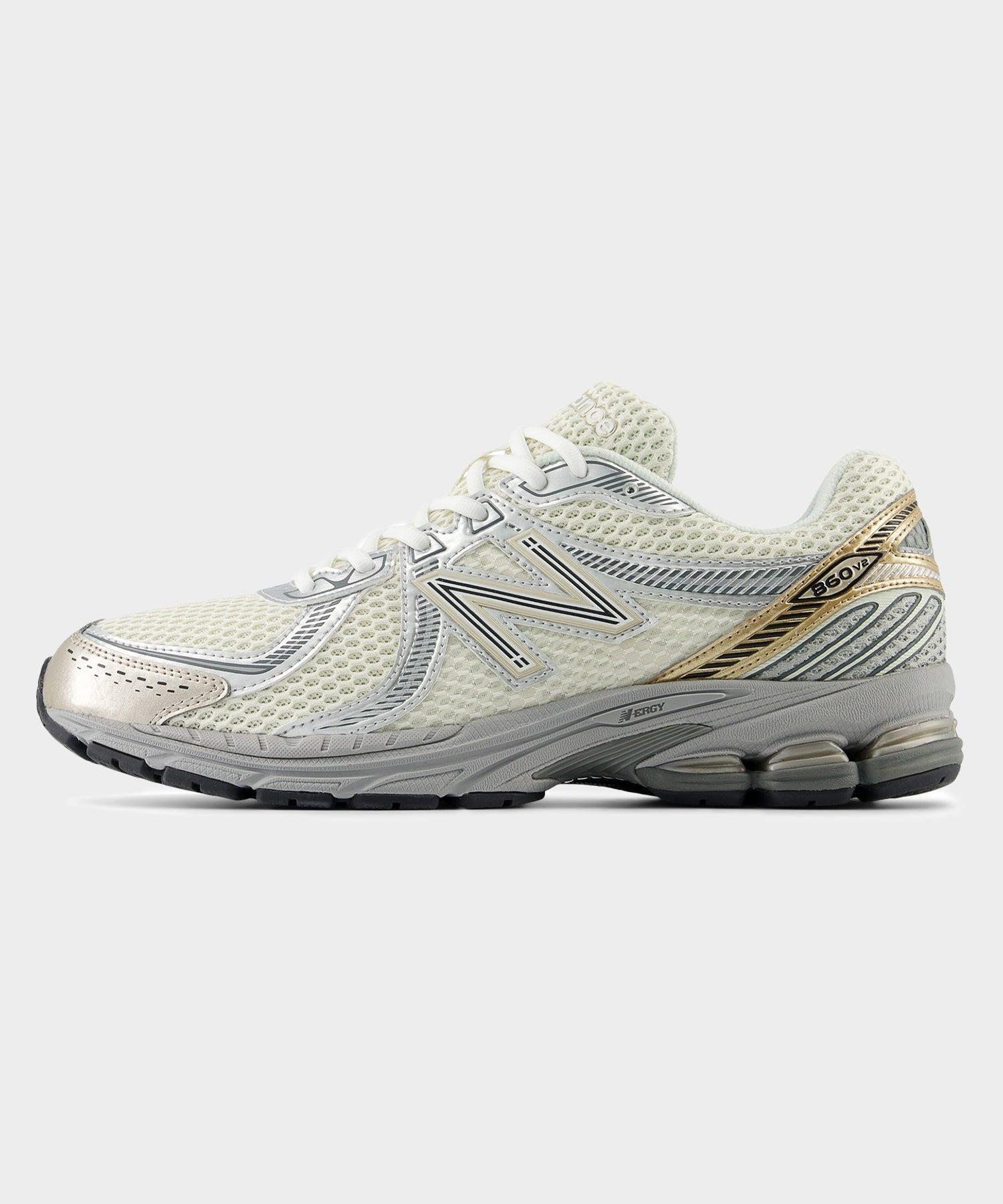 New Balance 860v2 in Sea Salt + Gold Metallic Product Image