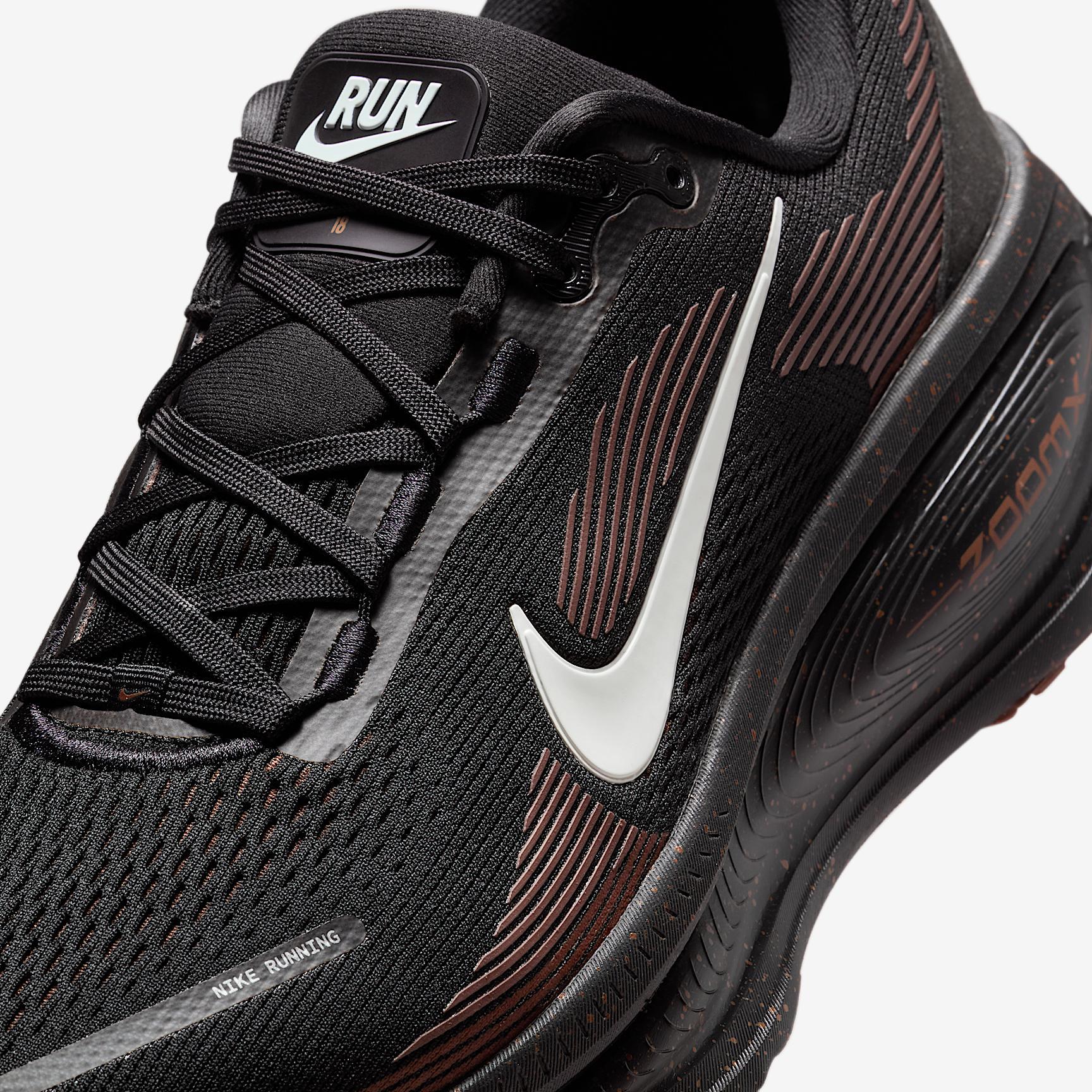 Nike Men's Vomero 18 Road Running Shoes Product Image