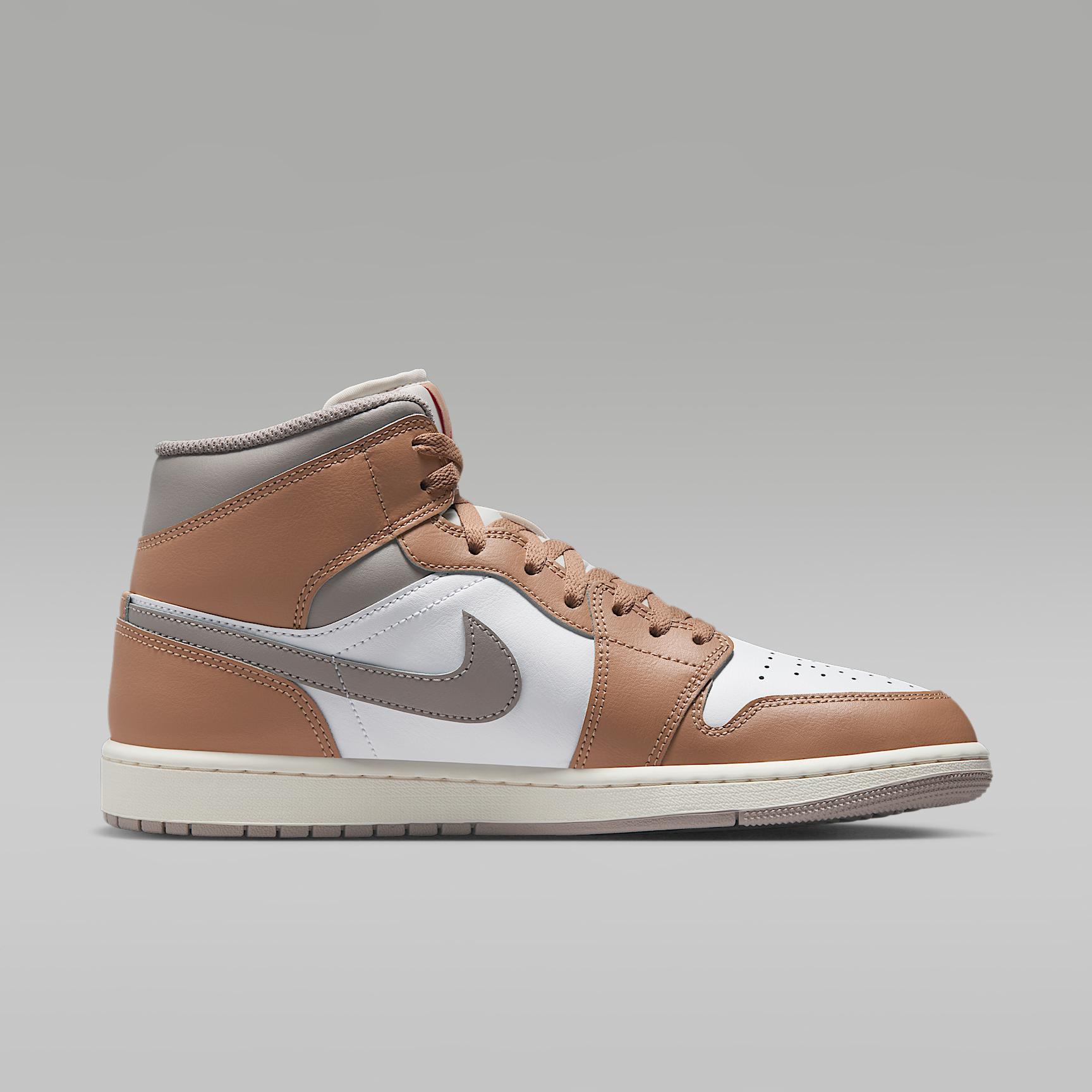 Men's Air Jordan 1 Mid Shoes Product Image