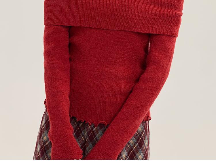 Long-Sleeve Off Shoulder Plain Knit Top / High Rise Plaid Midi Skirt Product Image