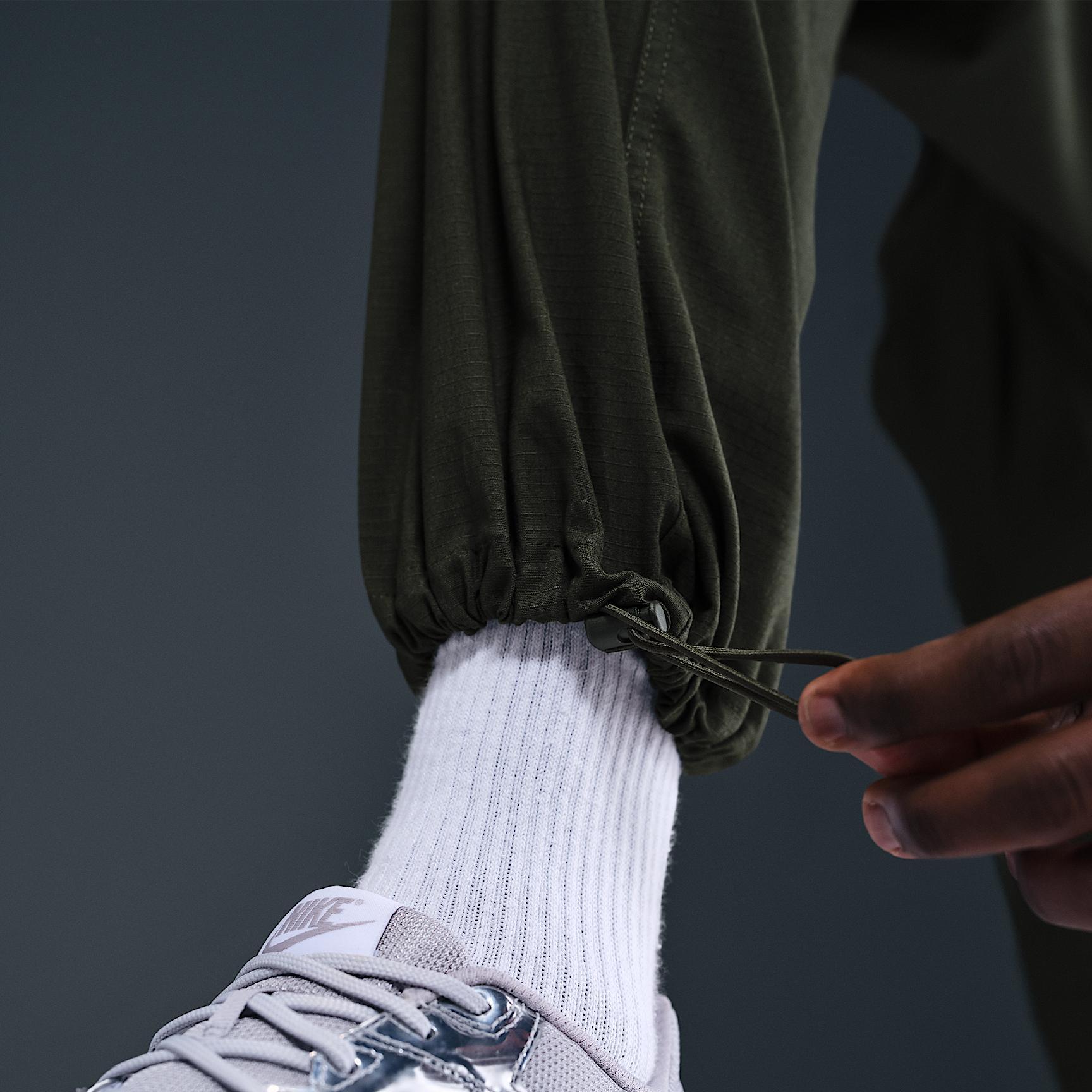 Nike Sportswear Club Men's Woven Cargo Pants Product Image
