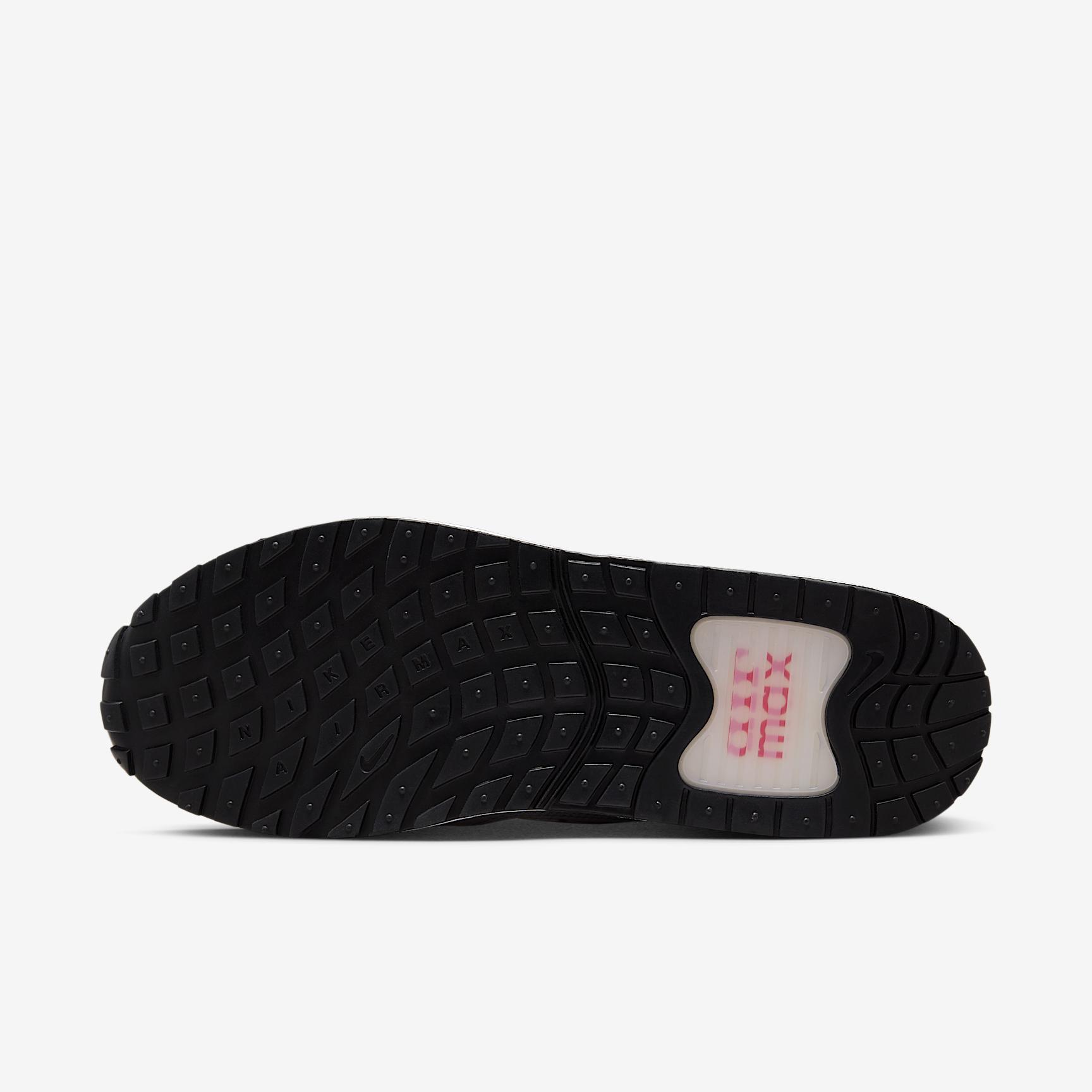 Nike College Air Max Verse (Georgia) Men's Shoes Product Image