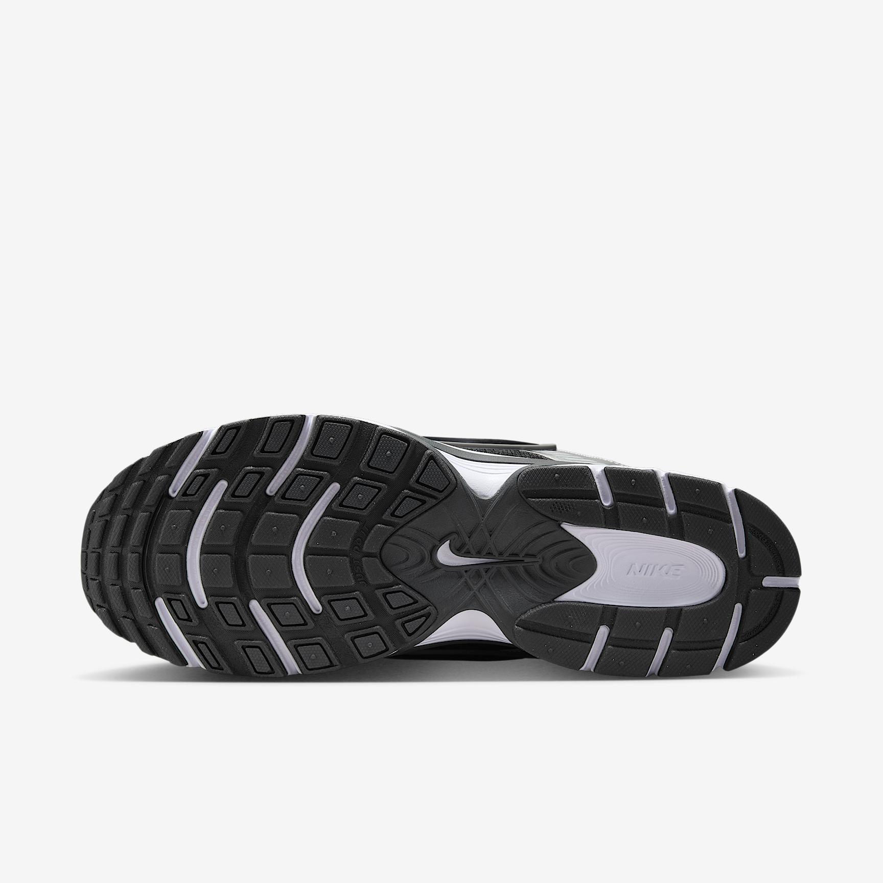 Nike V5 RNR Men's Shoes Product Image