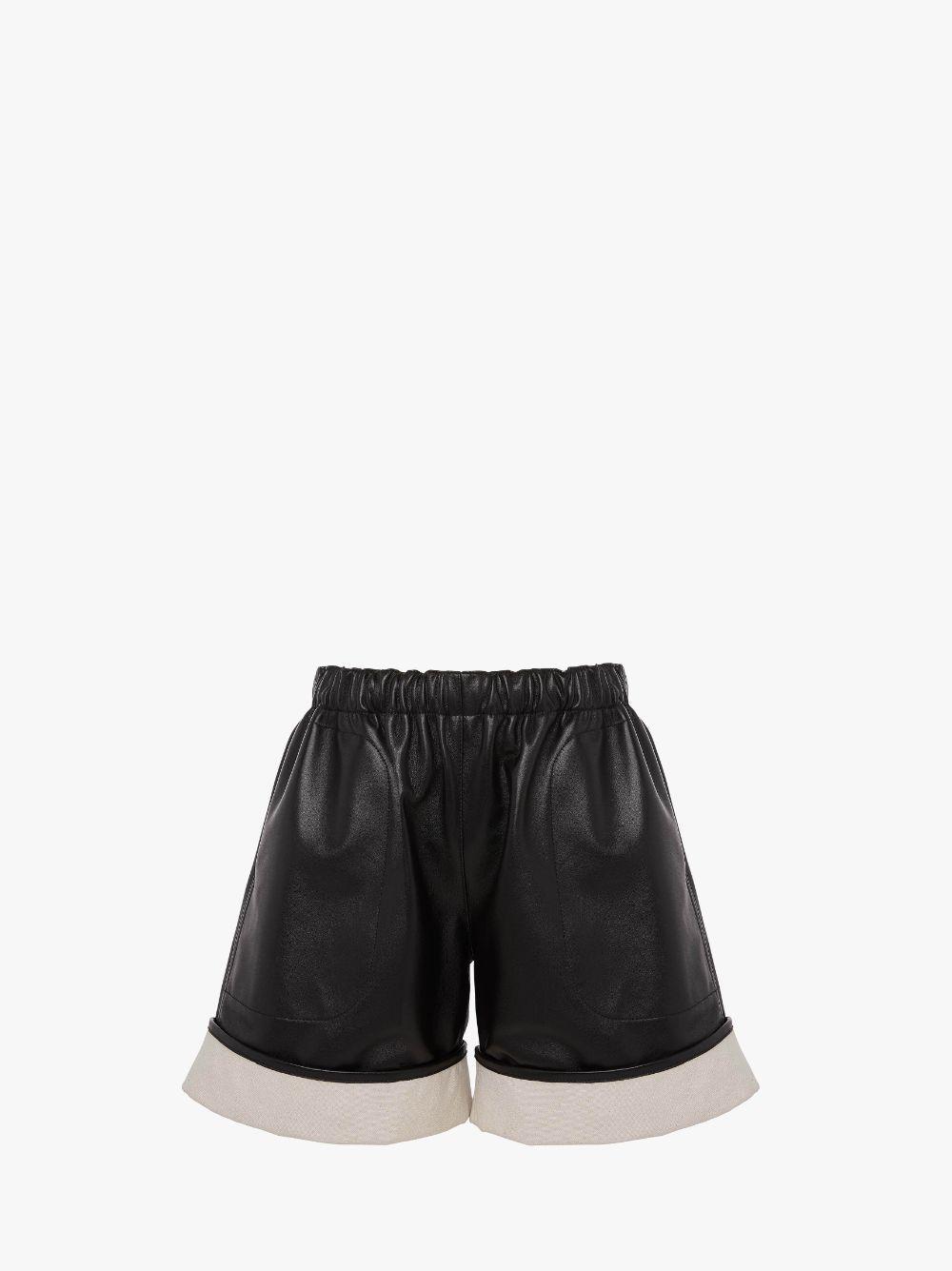 CONTRAST LEATHER HEM SHORTS in black | JW Anderson US  Product Image
