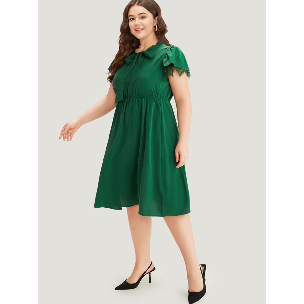 Plus Size Solid Knot Neck Pocket Eyelet Lace Dress Green Women Office Plain Tie Neck Sleeveless Curvy Midi Dress BloomChic 26/4X Product Image